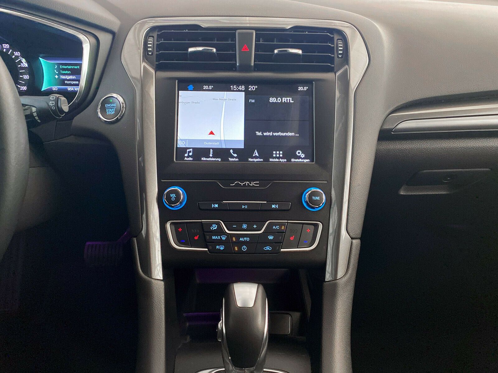 Fahrzeugabbildung Ford Mondeo Hybrid Turnier Automatik