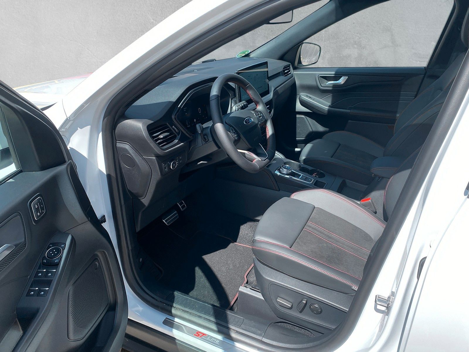 Fahrzeugabbildung Ford Kuga Plug-In Hybrid ST-Line X