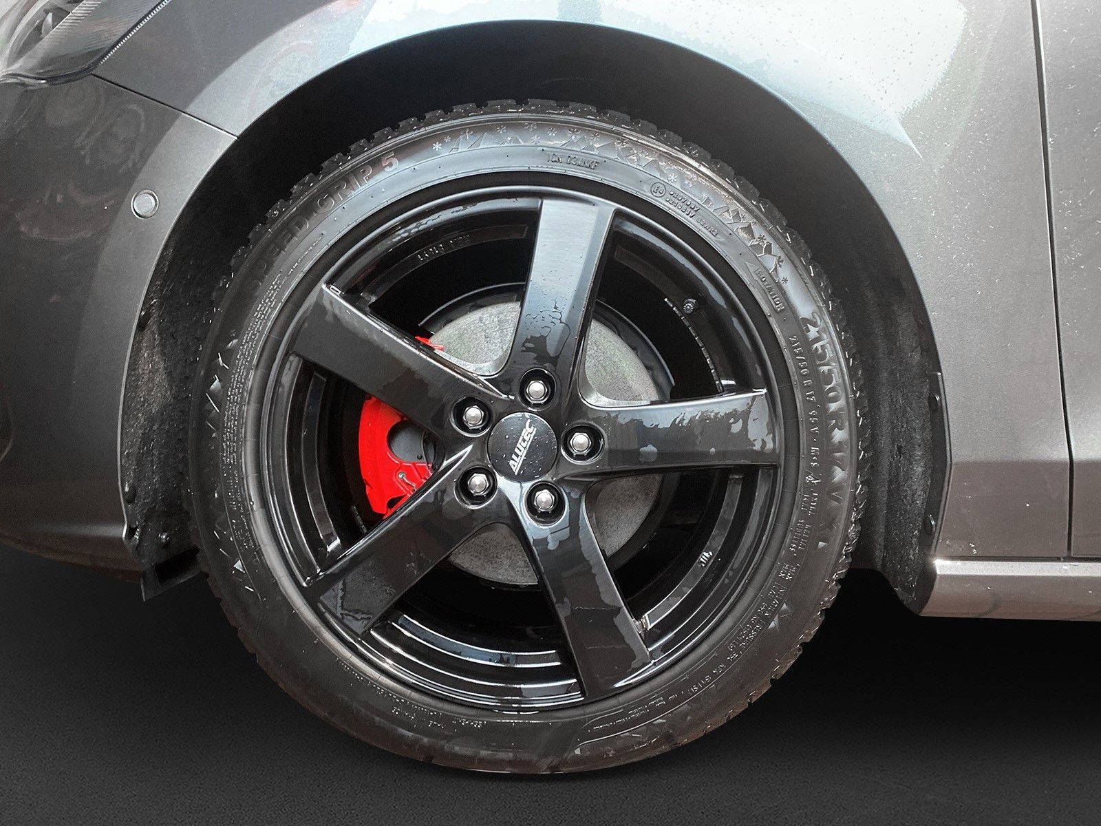 Fahrzeugabbildung Ford Focus Turnier ST-Line X