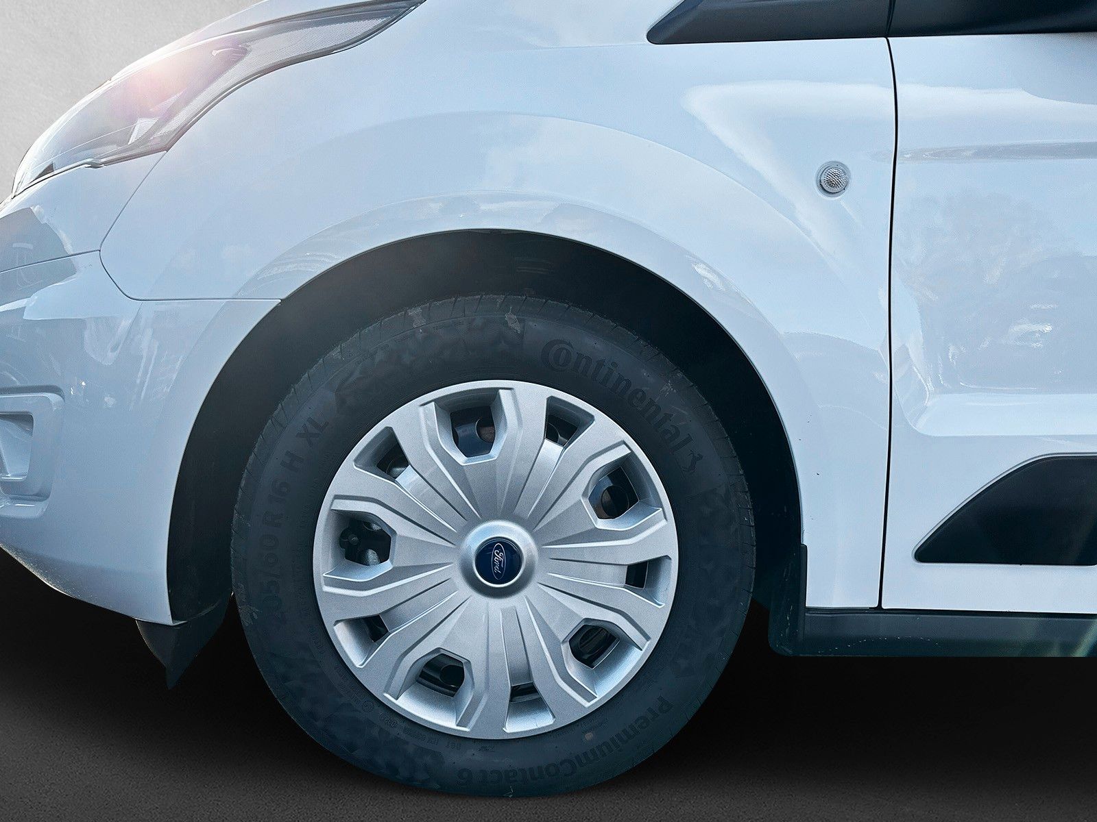 Fahrzeugabbildung Ford Transit Connect Kasten Trend L2
