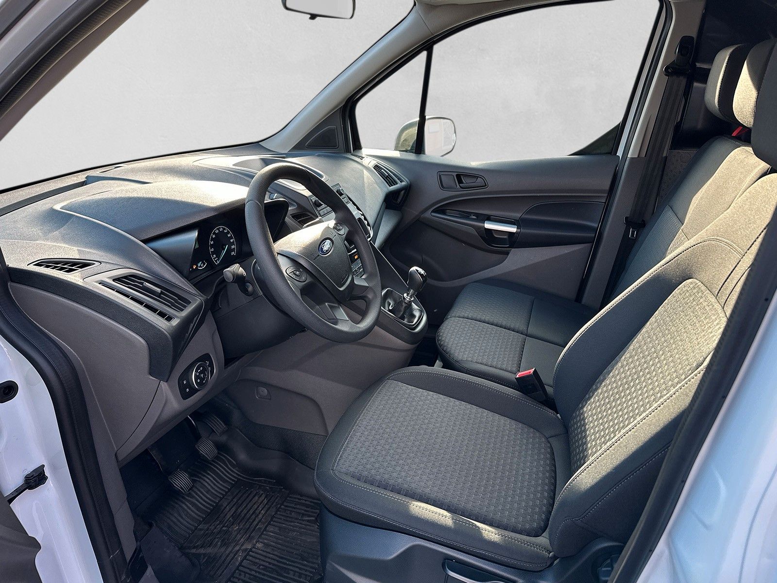 Fahrzeugabbildung Ford Transit Connect Kasten Trend L2