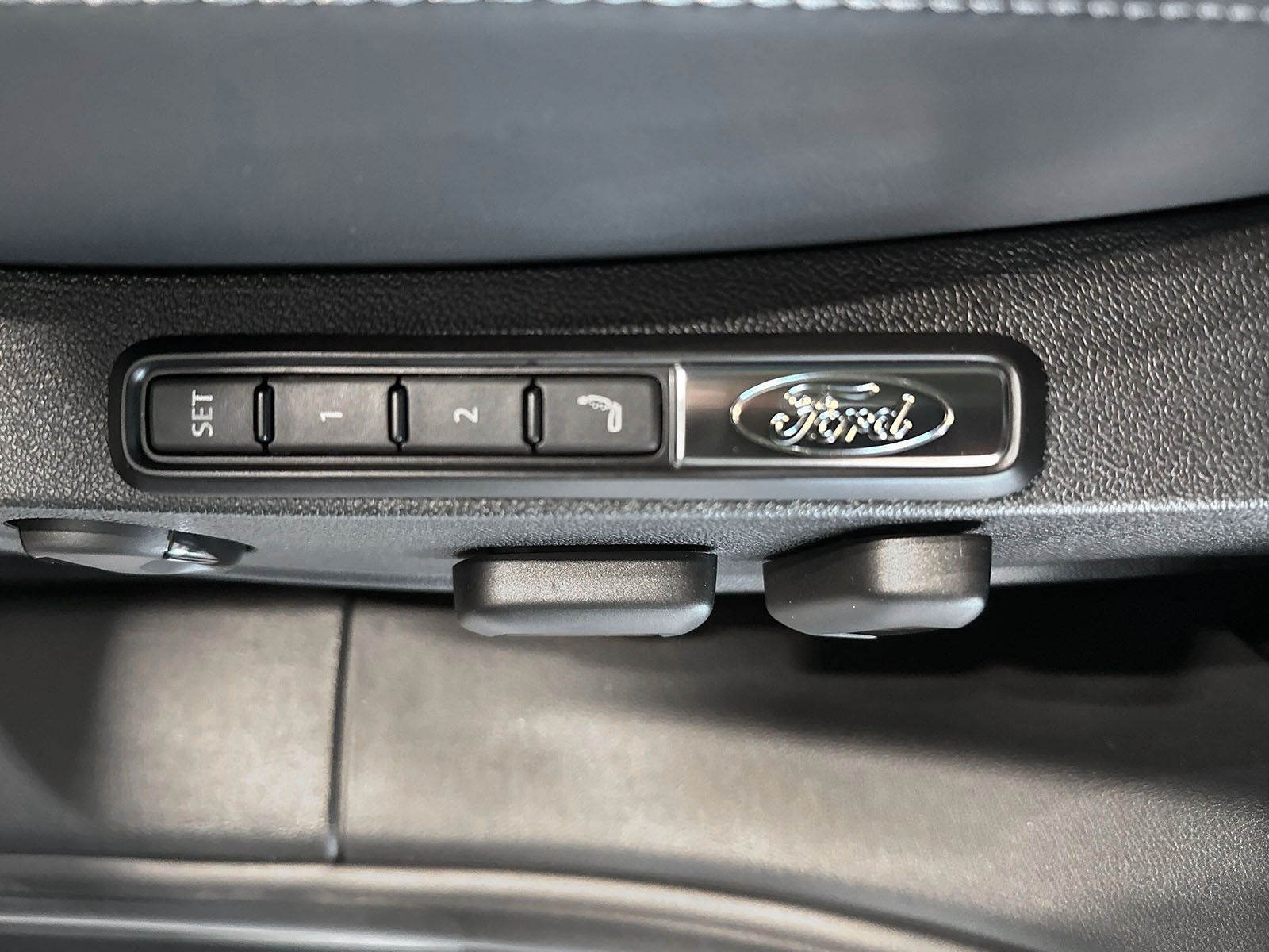 Fahrzeugabbildung Ford Capri 250kW Dual-Motor AWD Premium