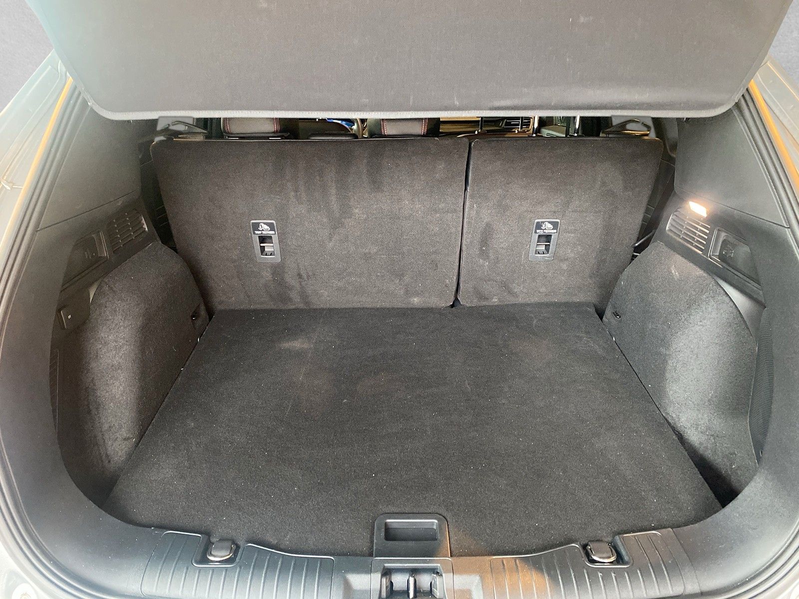Fahrzeugabbildung Ford Kuga Hybrid ST-Line X