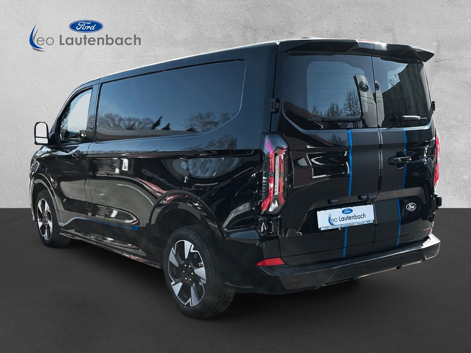 Fahrzeugabbildung Ford Transit Custom Kasten 320 L1 Sport AWD