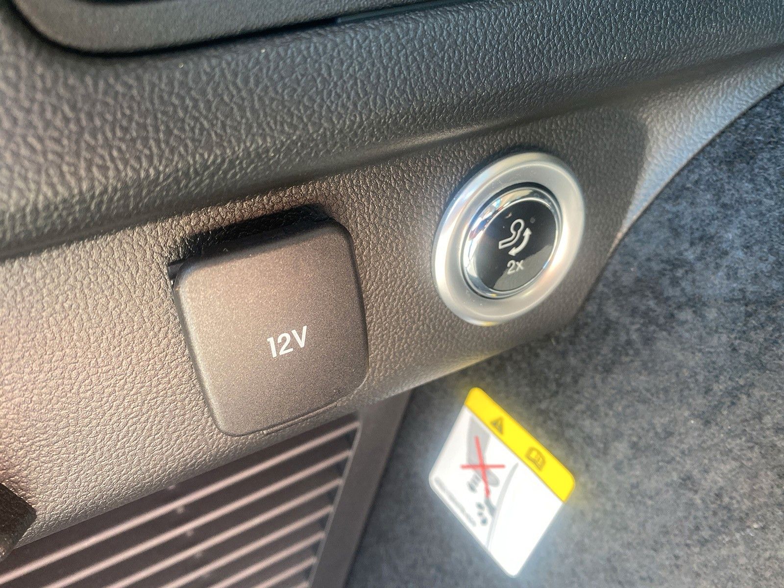 Fahrzeugabbildung Ford Kuga Plug-In Hybrid Vignale