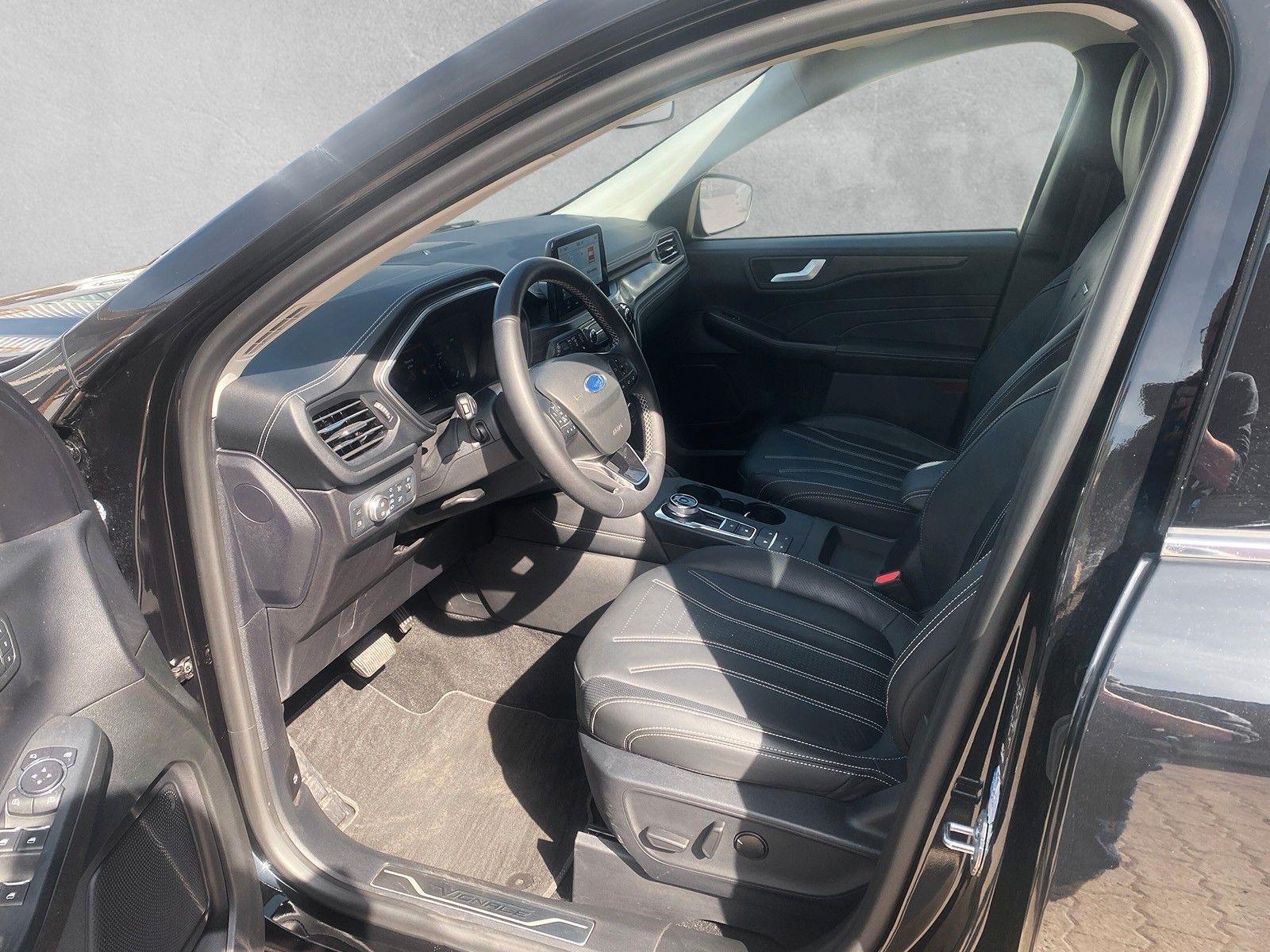 Fahrzeugabbildung Ford Kuga Plug-In Hybrid Vignale