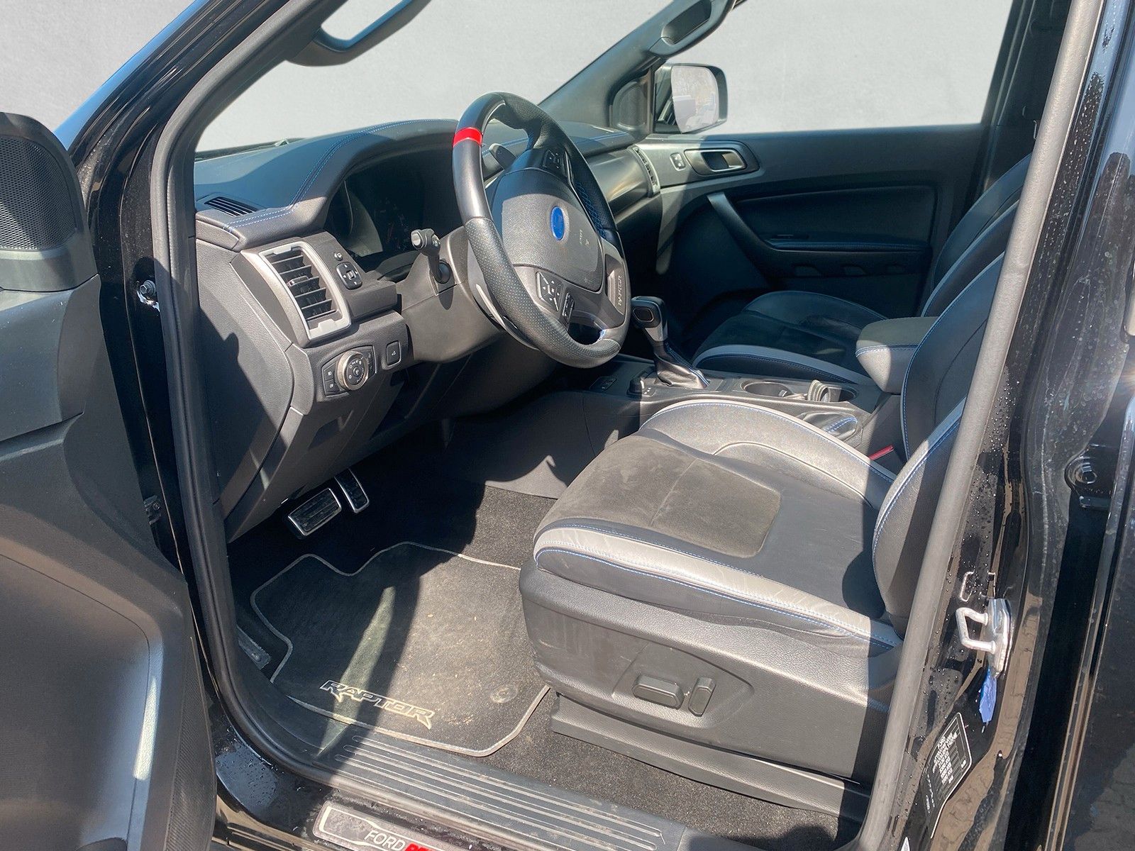 Fahrzeugabbildung Ford Ranger Raptor Doppelkabine 4x4