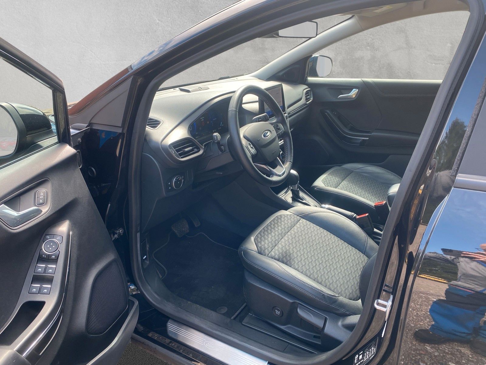 Fahrzeugabbildung Ford Puma Titanium X Automatik