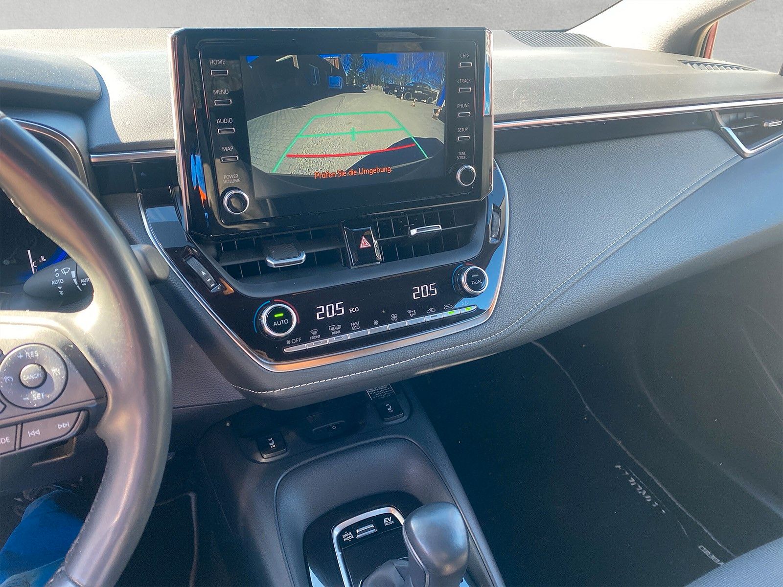 Fahrzeugabbildung Toyota Corolla Hybrid Club