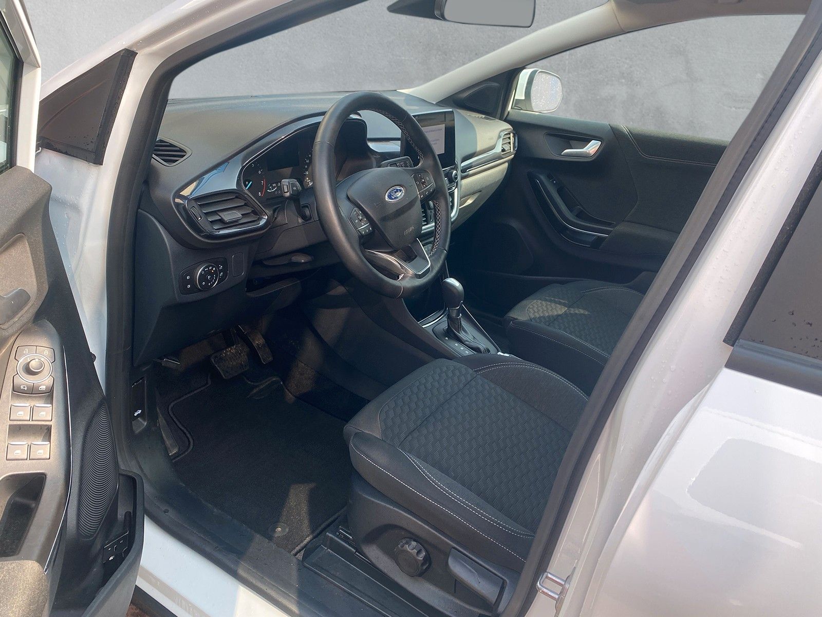Fahrzeugabbildung Ford Puma Titanium