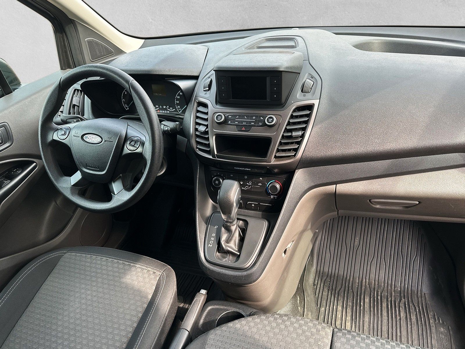 Fahrzeugabbildung Ford Transit Connect Kasten Trend Automatik