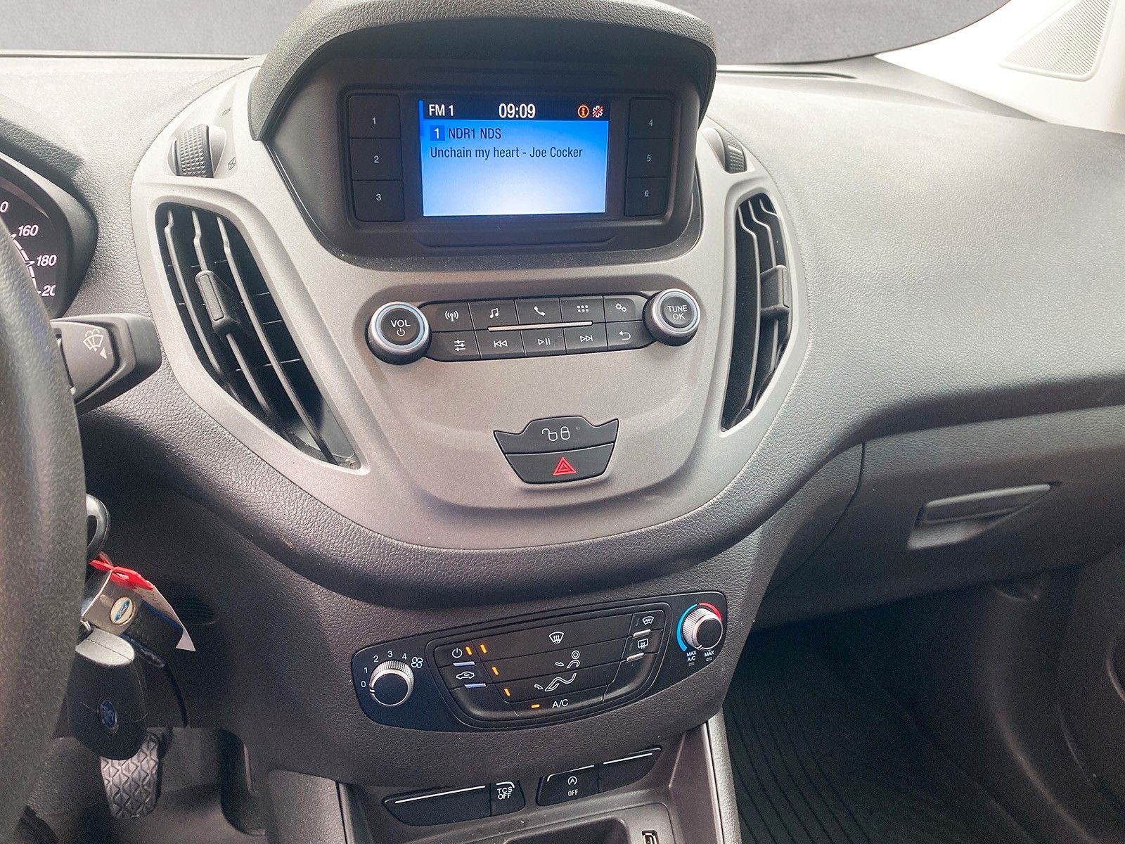 Fahrzeugabbildung Ford Transit Courier Trend