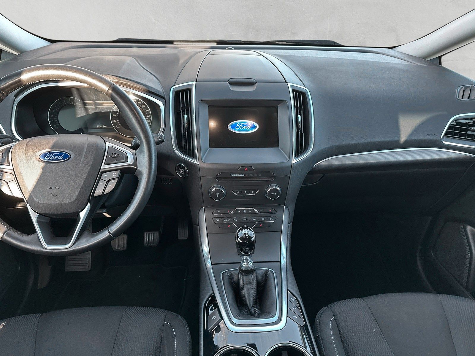 Fahrzeugabbildung Ford S-Max S-MAX Titanium