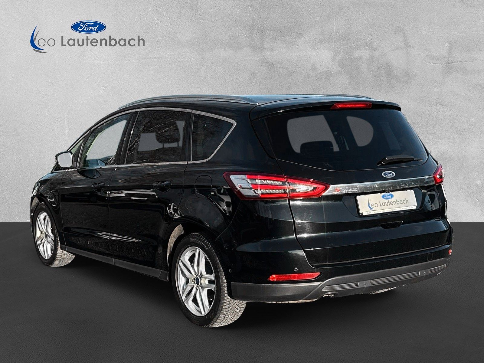Fahrzeugabbildung Ford S-Max S-MAX Titanium