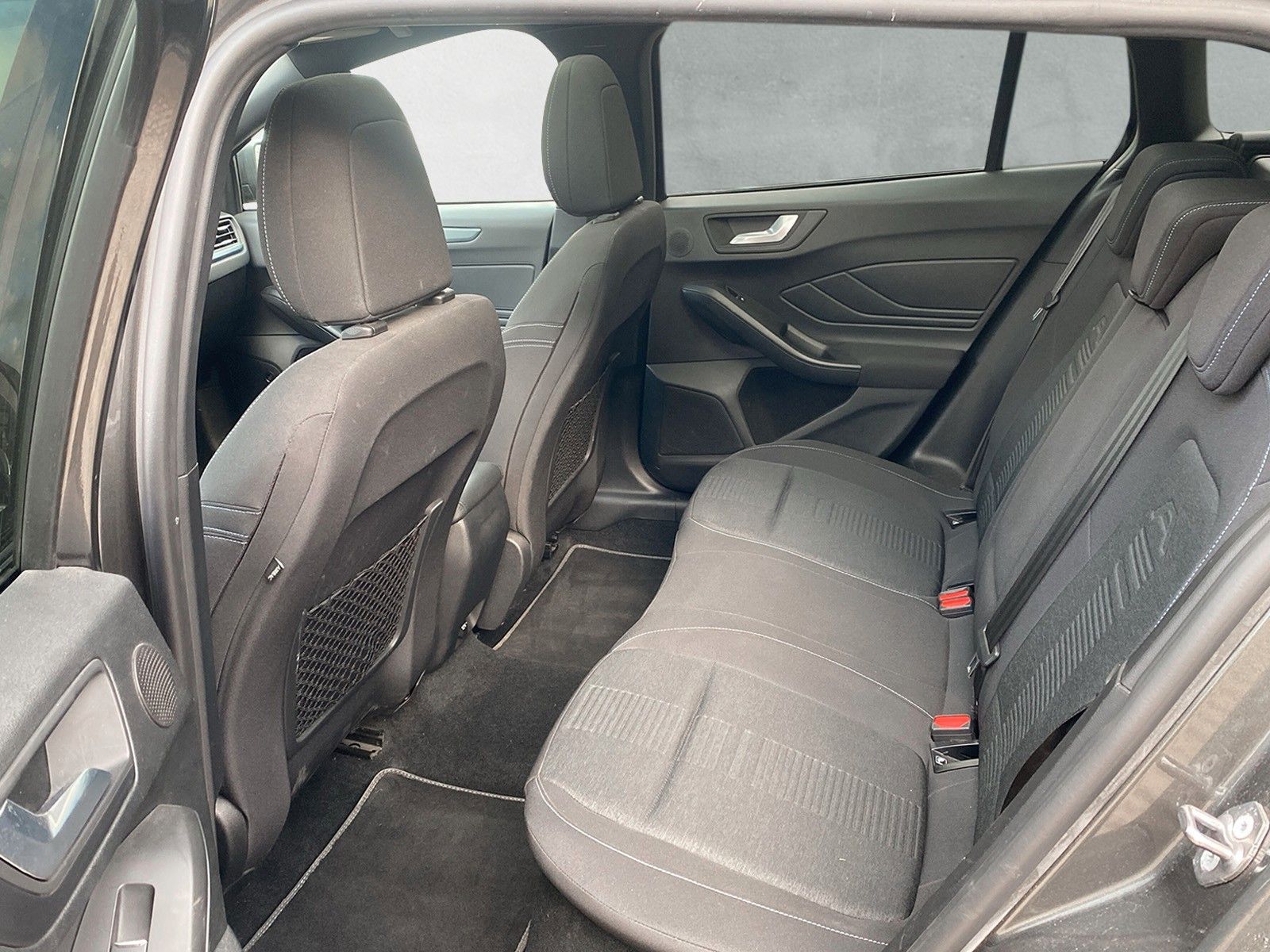 Fahrzeugabbildung Ford Focus Turnier Active X