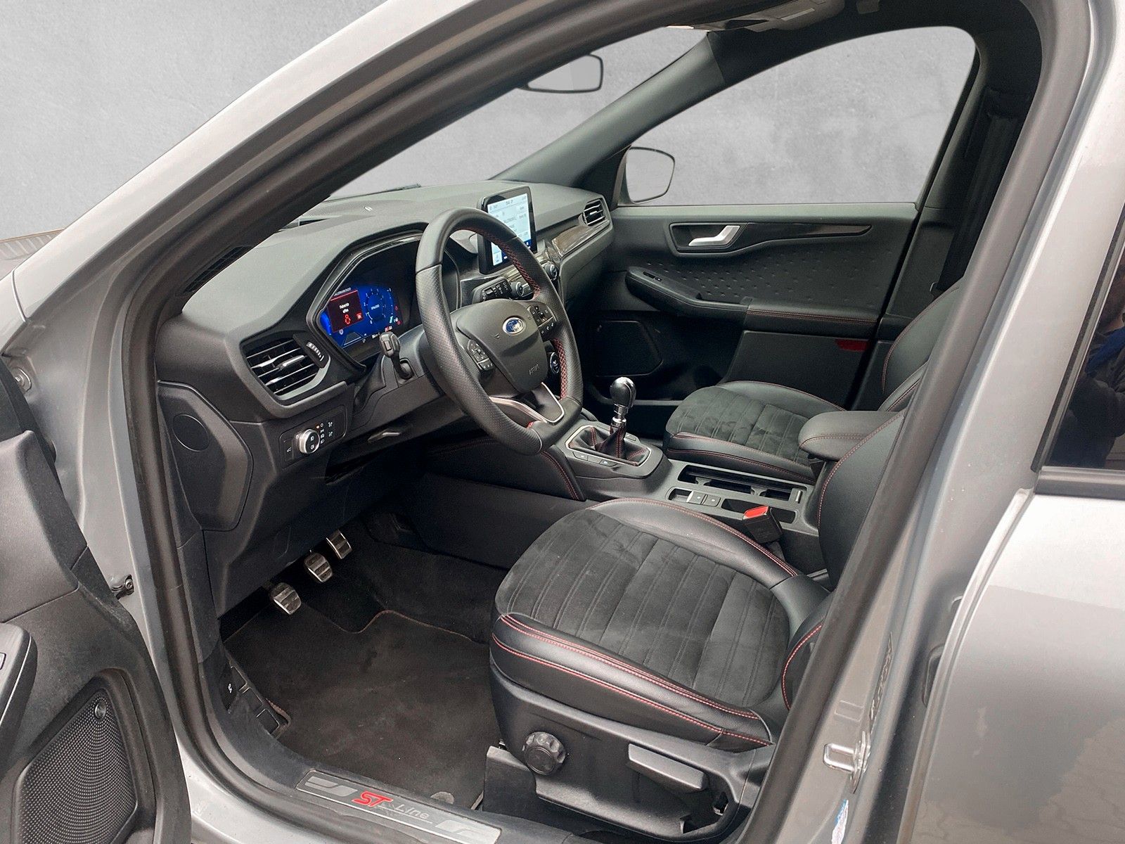 Fahrzeugabbildung Ford Kuga ST-Line X 2x4