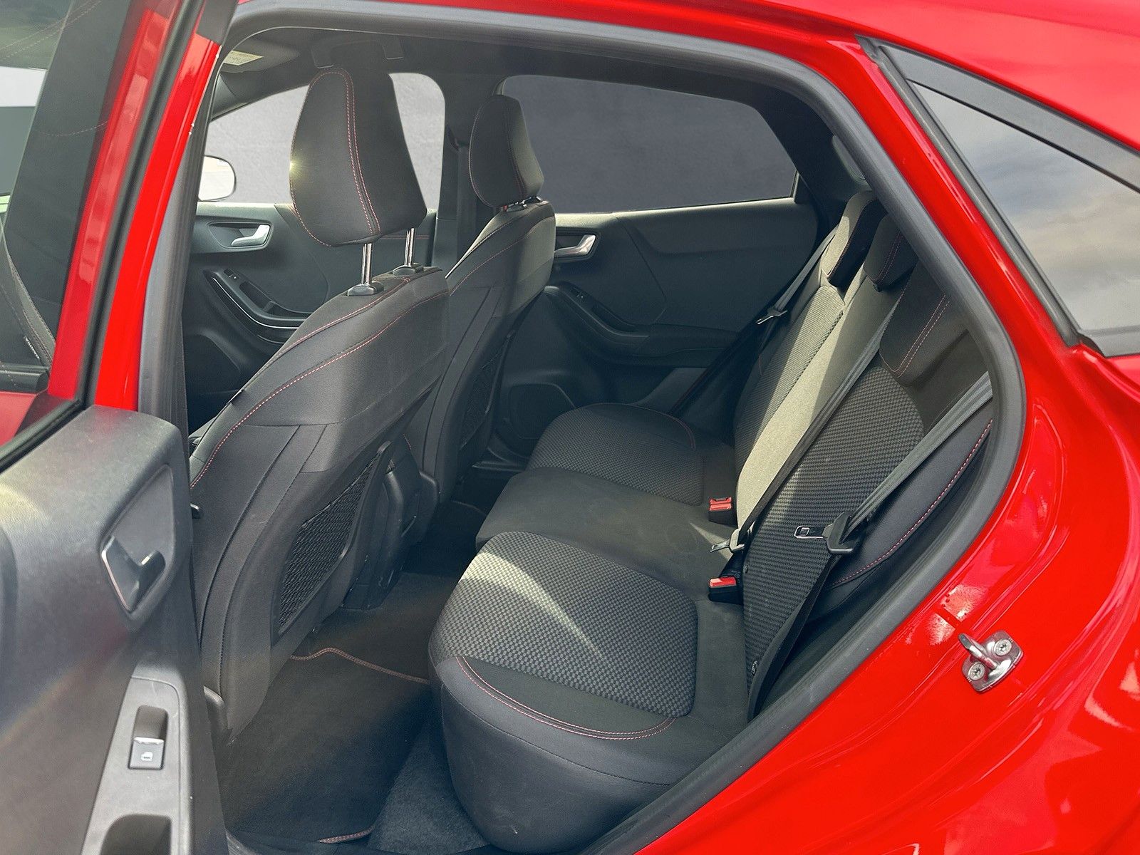 Fahrzeugabbildung Ford Puma ST-Line
