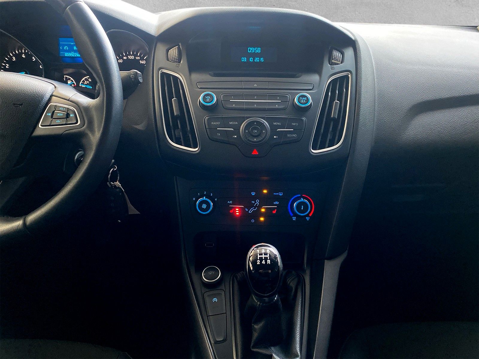 Fahrzeugabbildung Ford Focus Lim. Trend