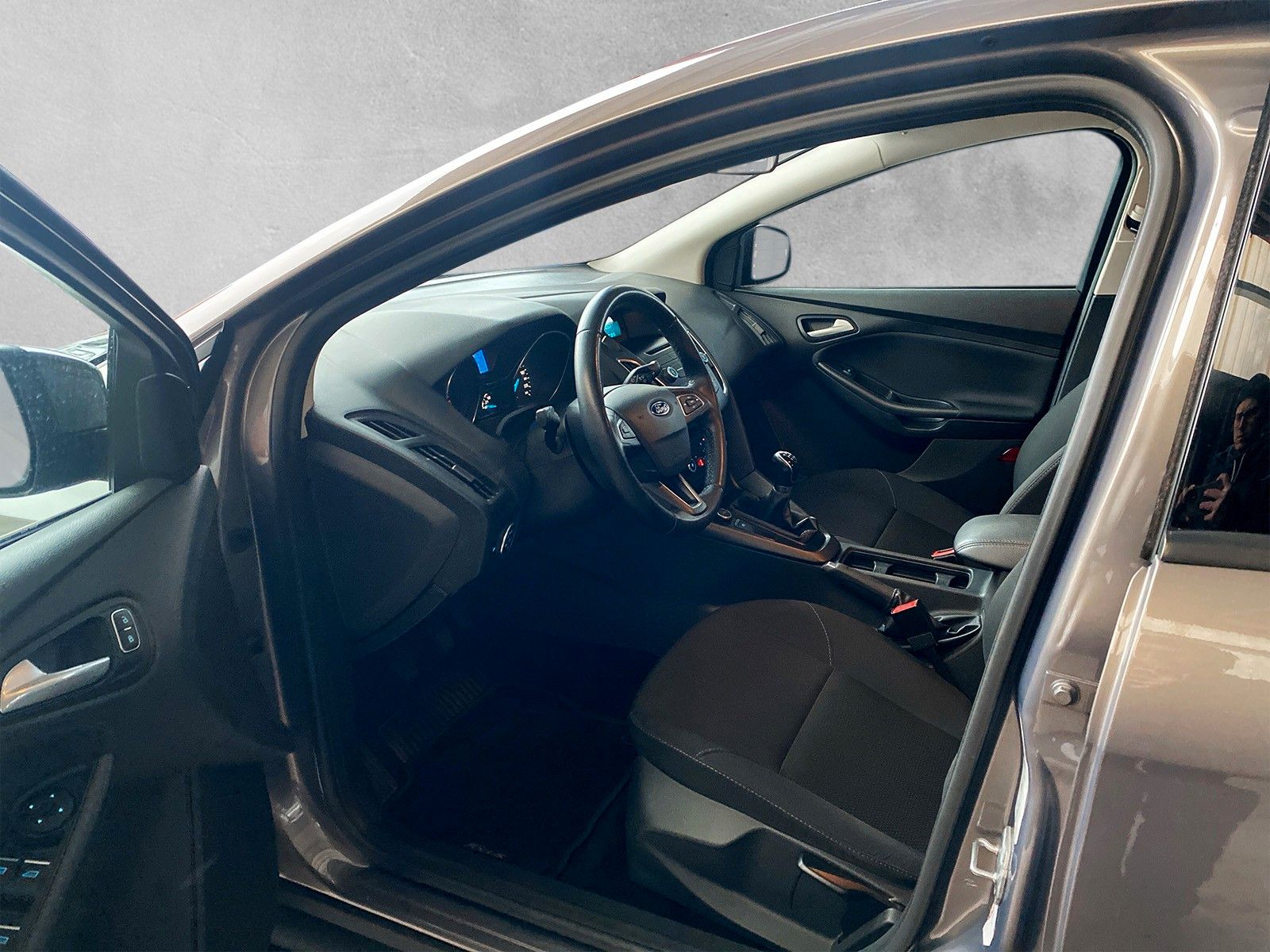 Fahrzeugabbildung Ford Focus Lim. Trend
