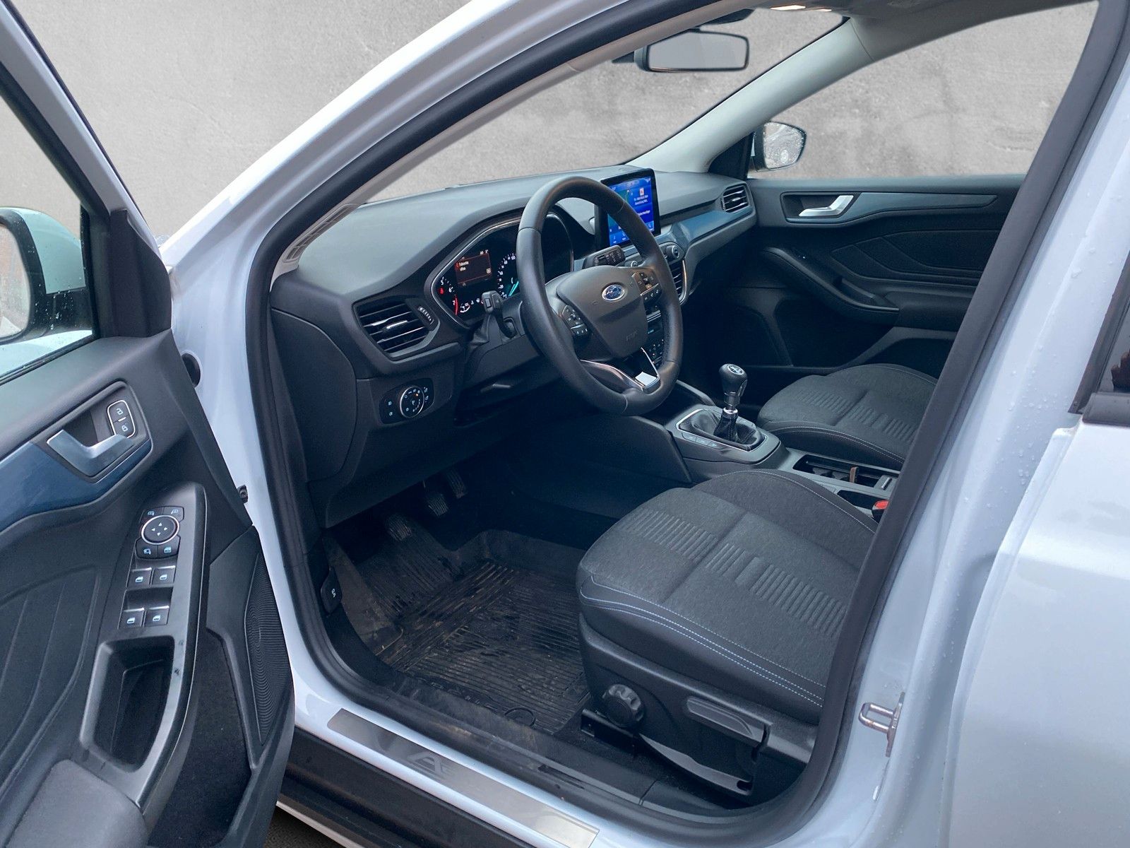 Fahrzeugabbildung Ford Focus Turnier Active