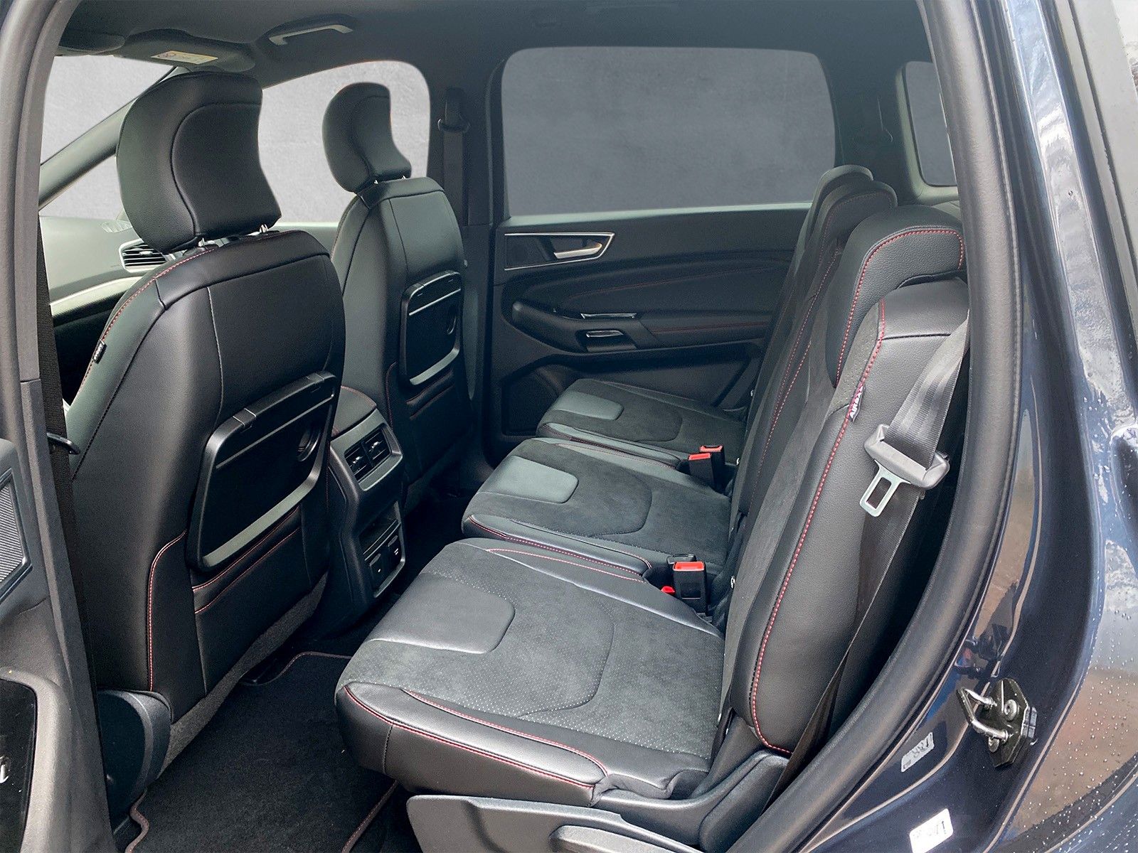 Fahrzeugabbildung Ford S-Max Hybrid ST-Line
