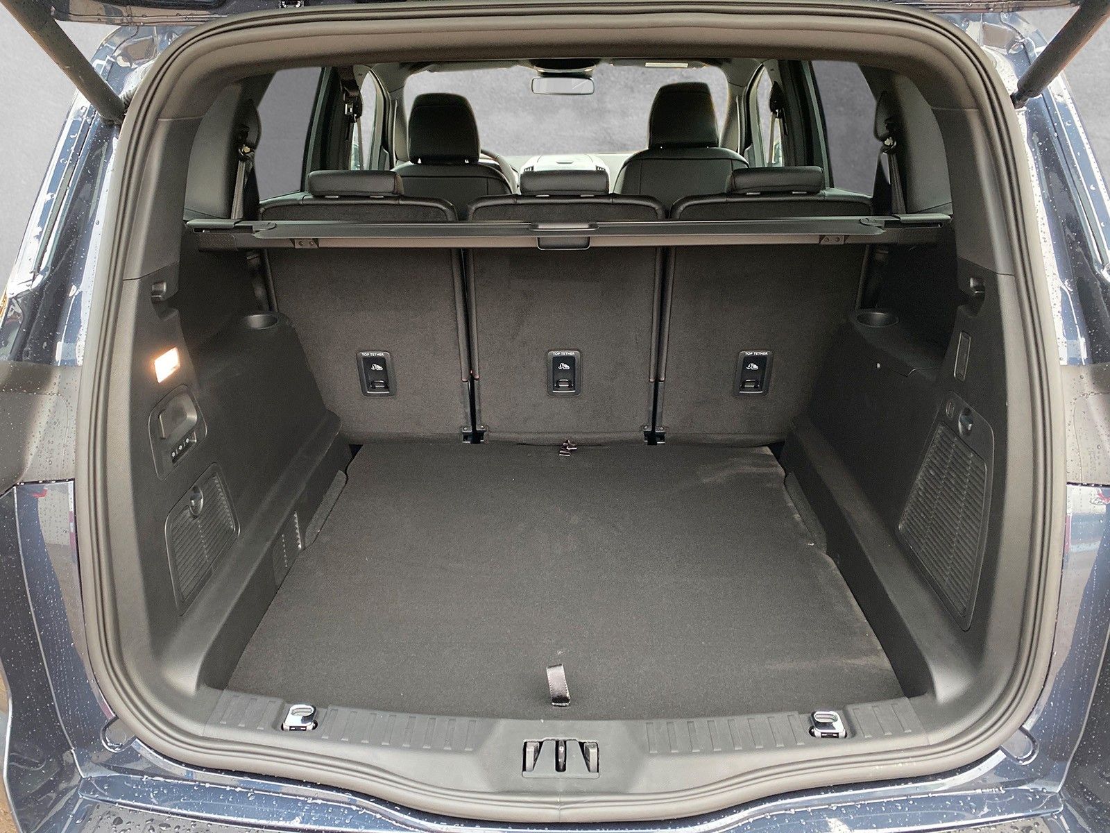 Fahrzeugabbildung Ford S-Max Hybrid ST-Line