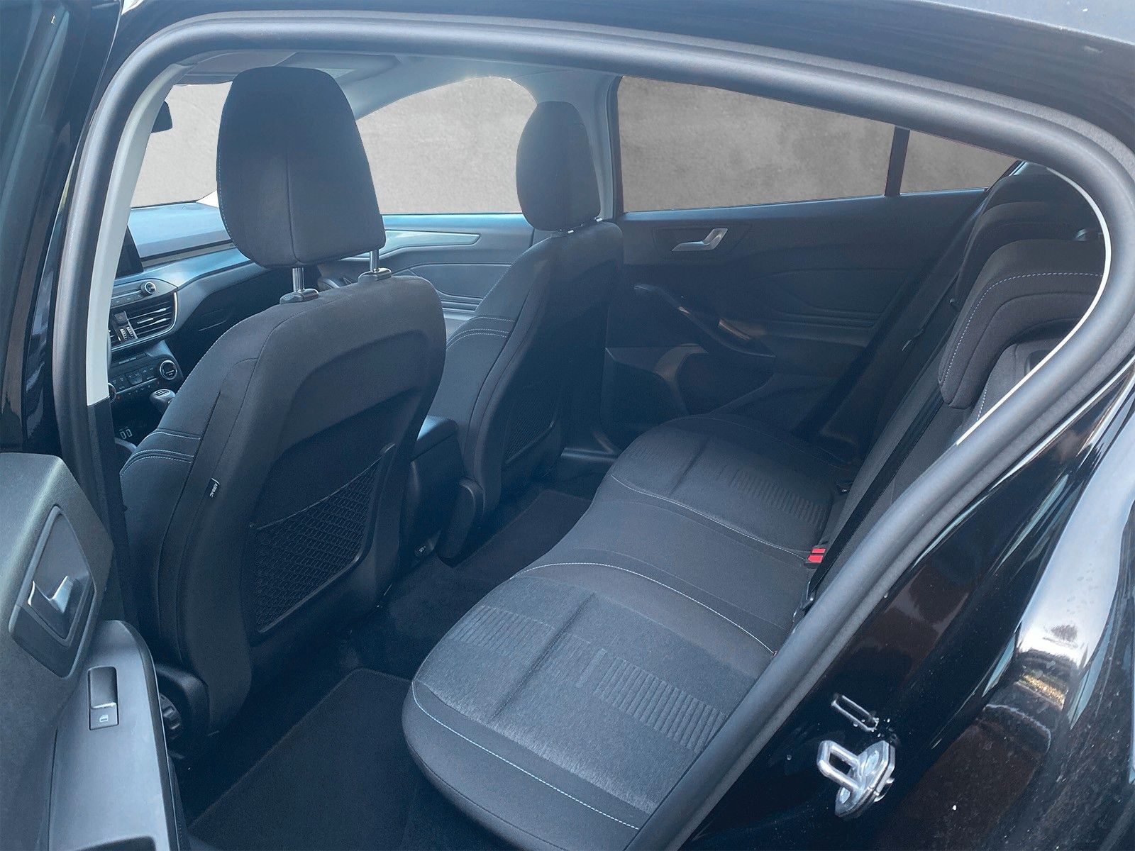 Fahrzeugabbildung Ford Focus Lim. Active