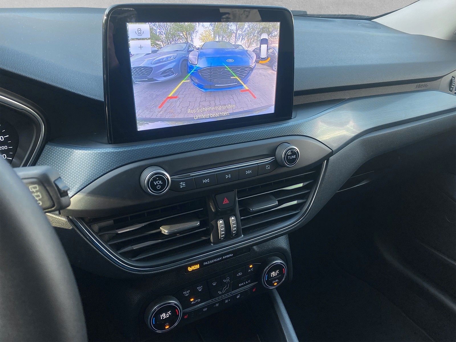Fahrzeugabbildung Ford Focus Lim. Active
