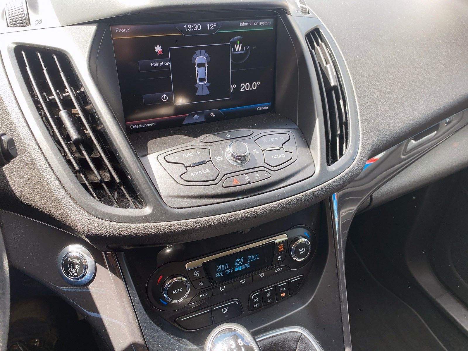Fahrzeugabbildung Ford Kuga Titanium