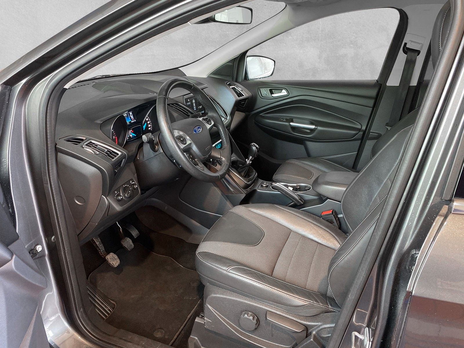 Fahrzeugabbildung Ford Kuga Titanium