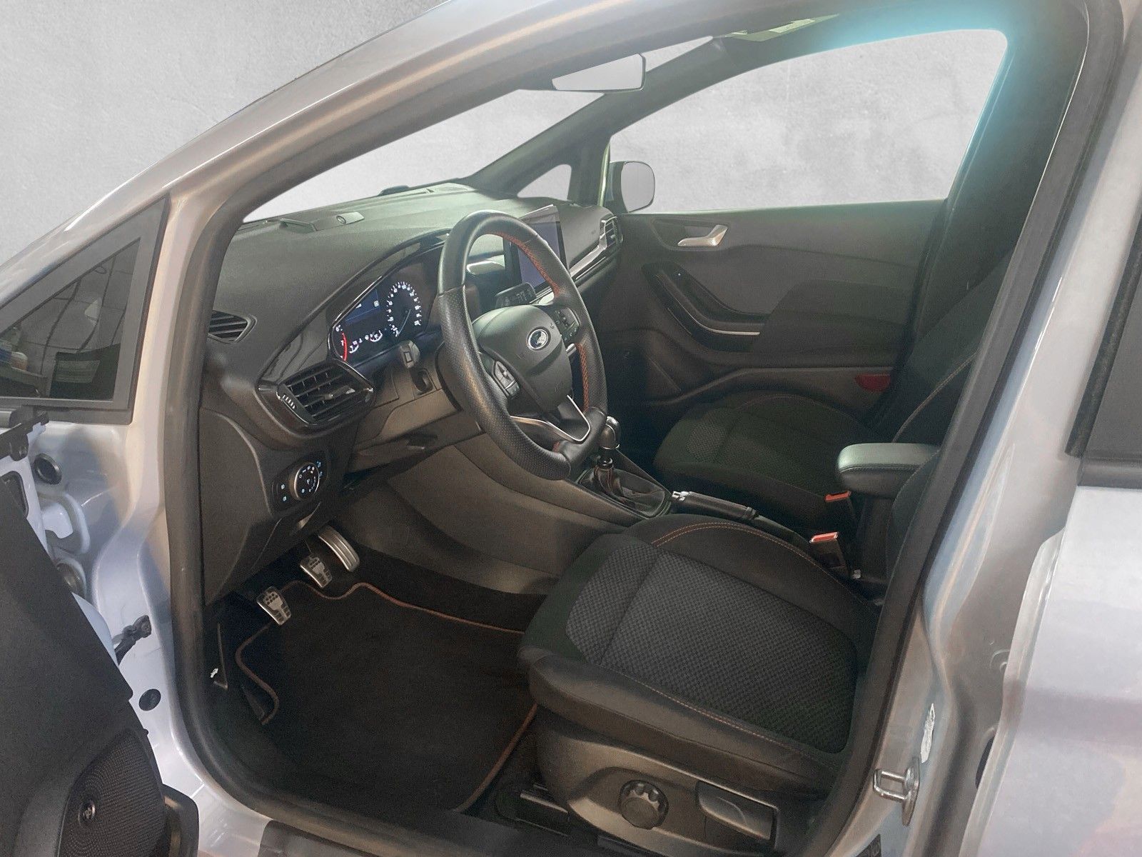 Fahrzeugabbildung Ford Fiesta ST-Line X 5-türig