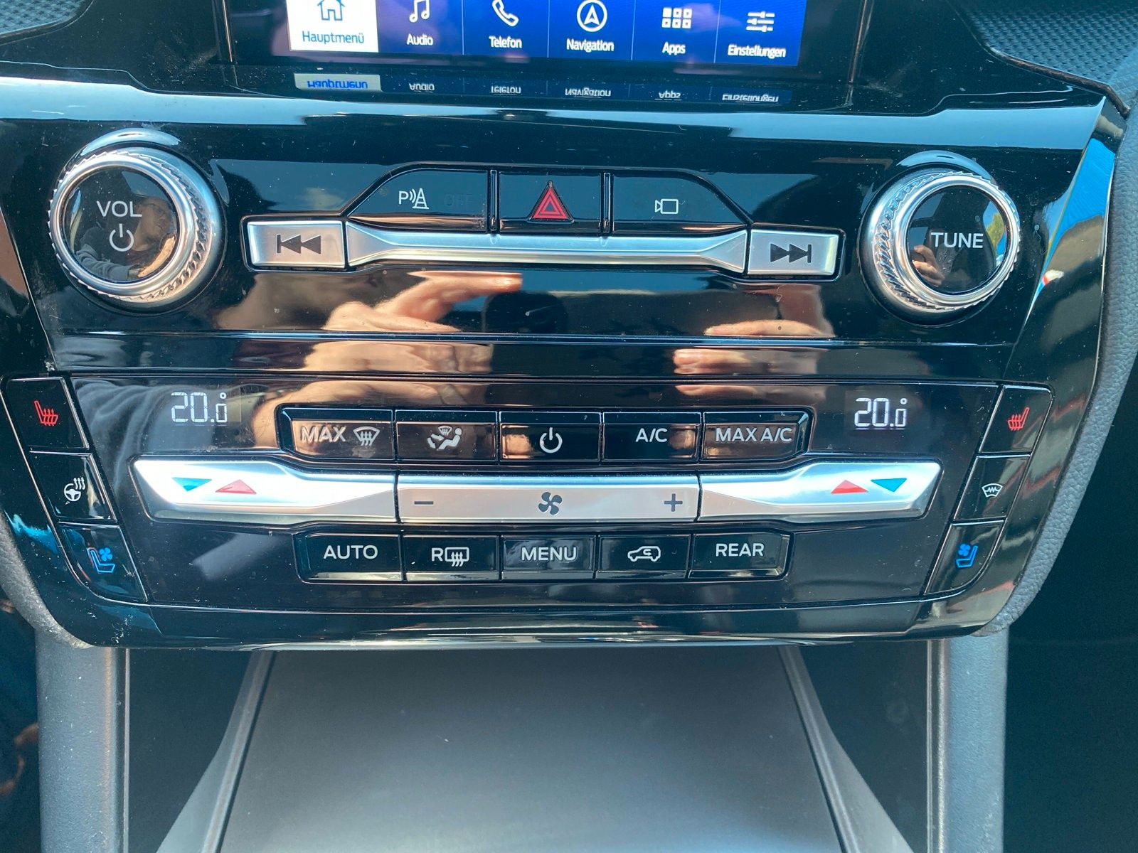 Fahrzeugabbildung Ford Explorer ST-Line Plug-in-Hybrid 4x4
