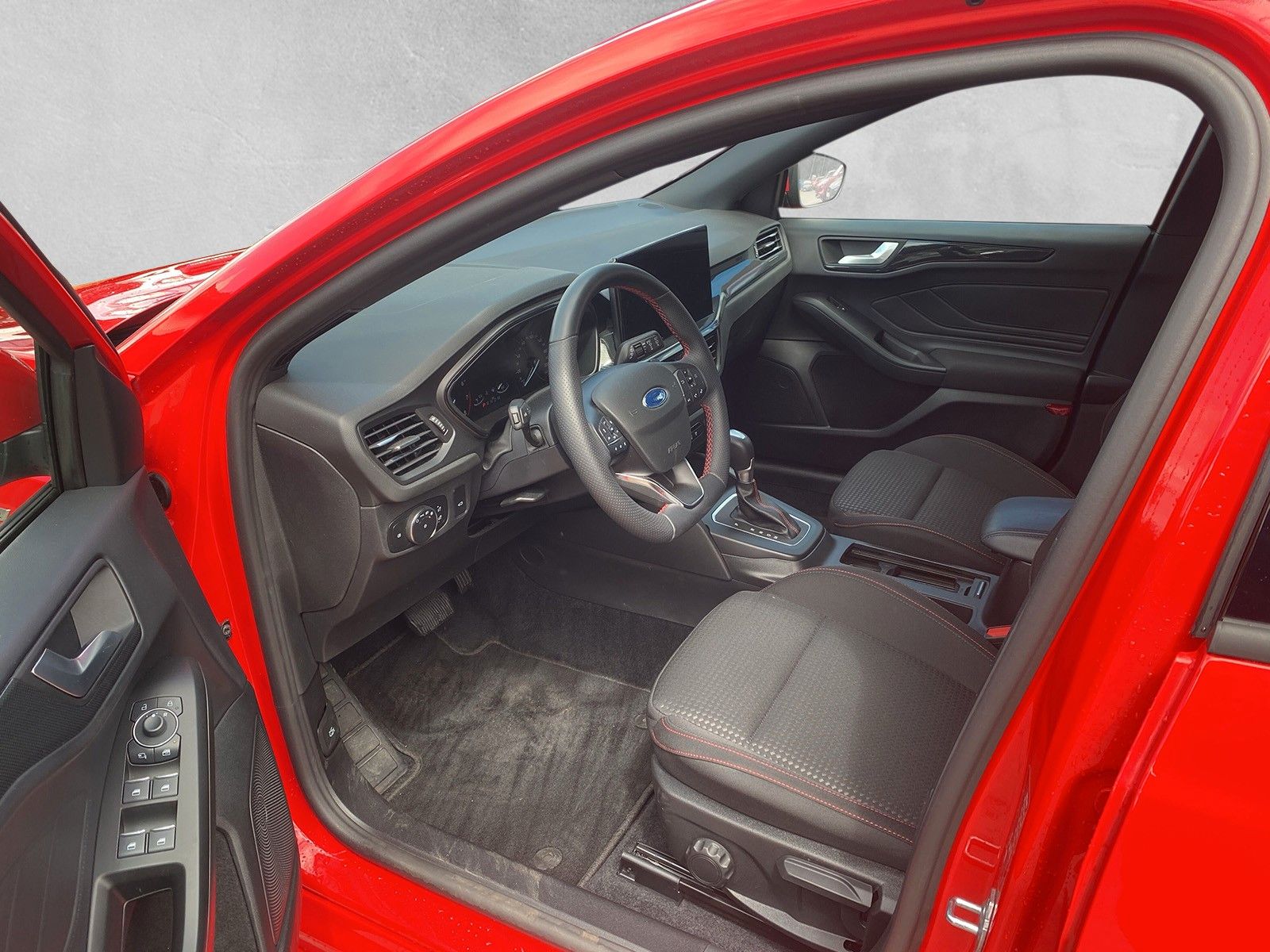 Fahrzeugabbildung Ford Focus Turnier ST-Line