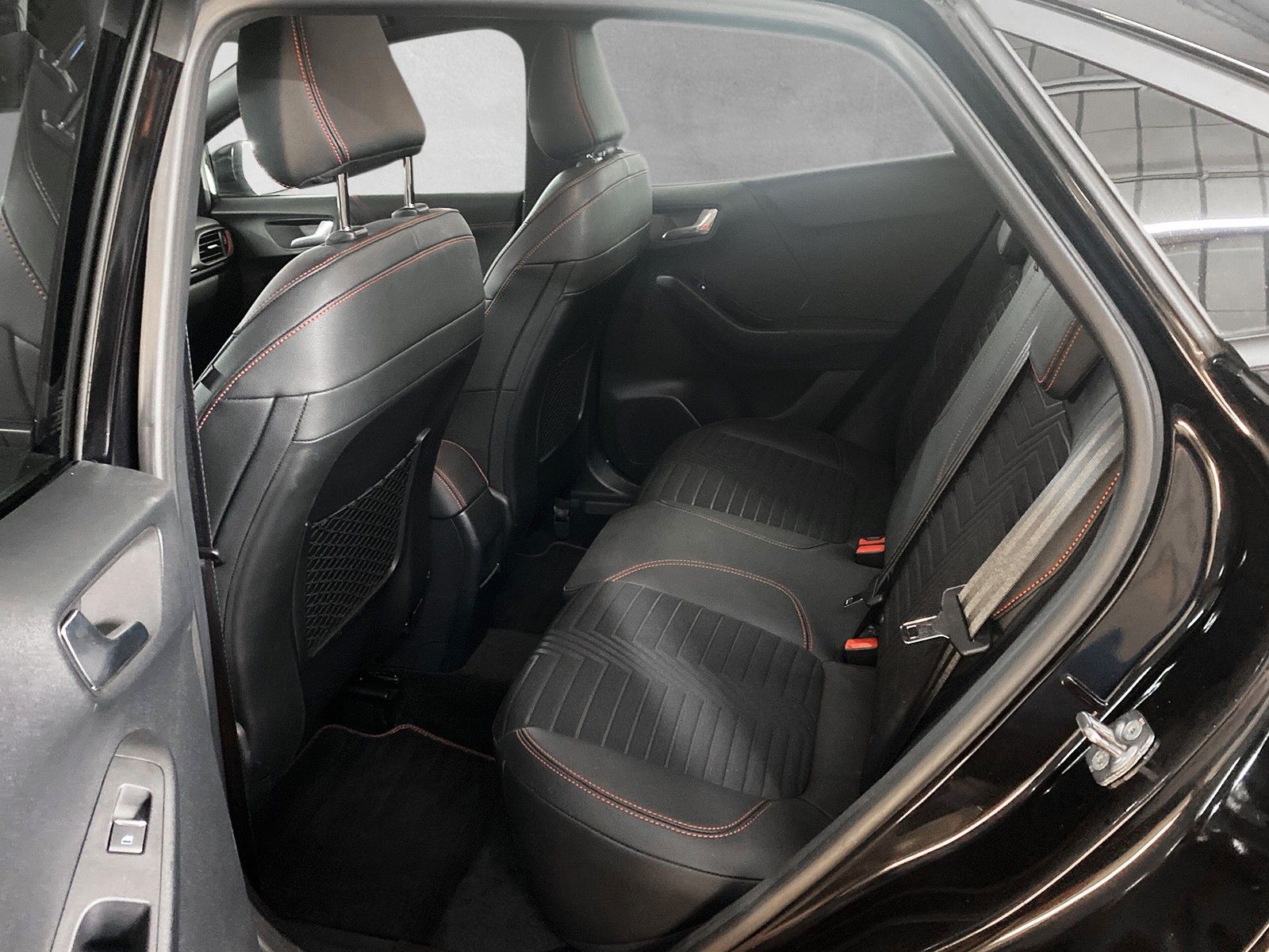 Fahrzeugabbildung Ford Puma Hybrid ST-Line X