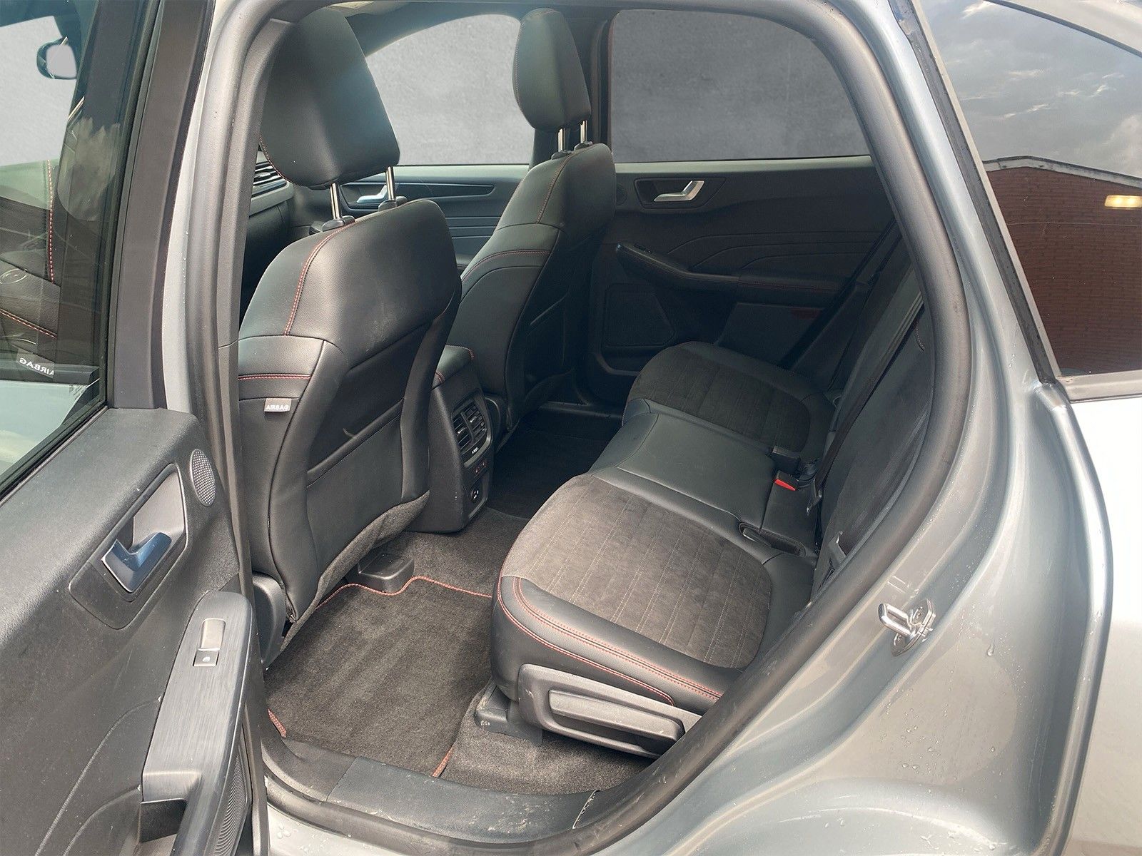 Fahrzeugabbildung Ford Kuga Plug-In Hybrid ST-Line X