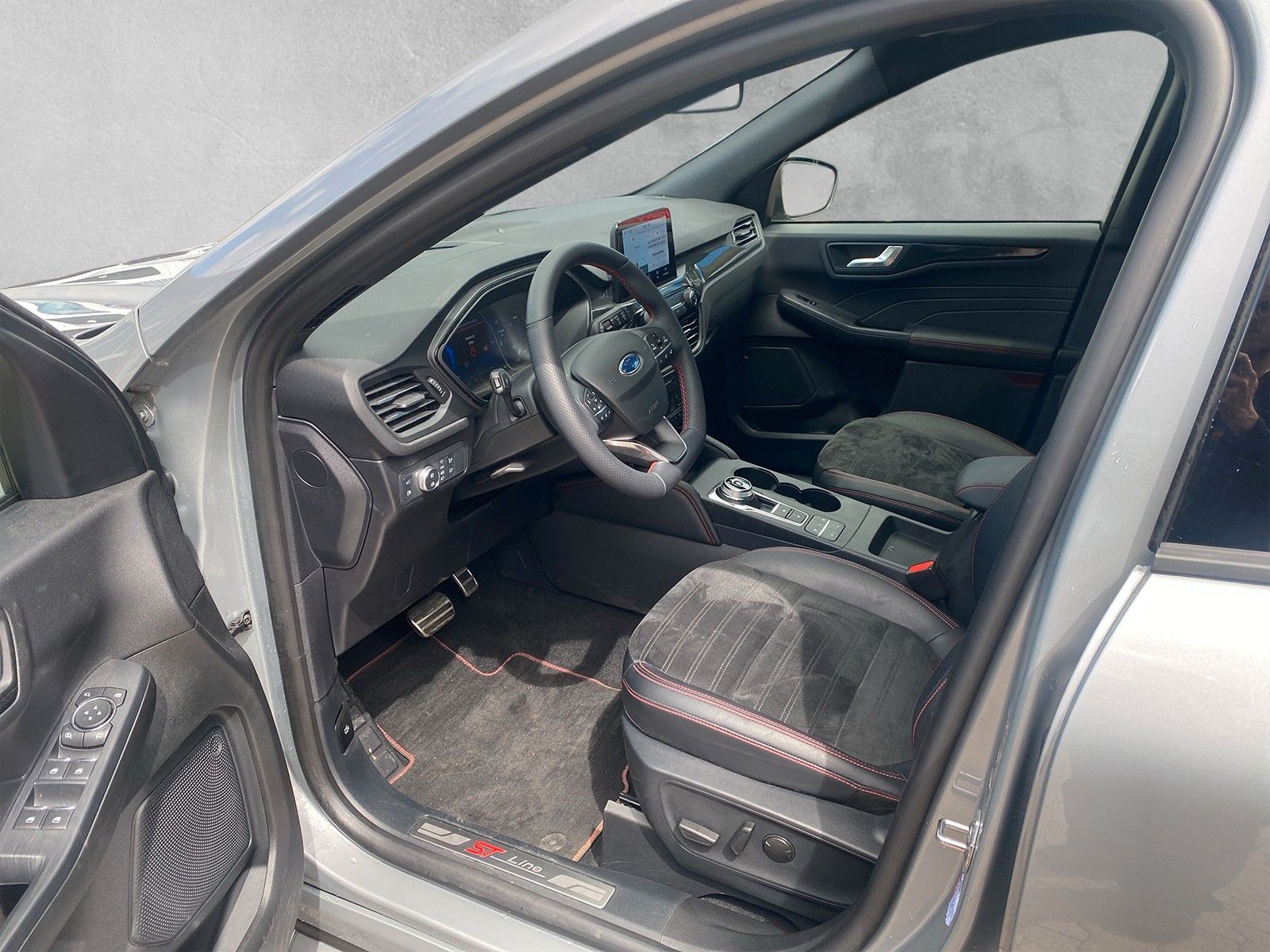 Fahrzeugabbildung Ford Kuga Plug-In Hybrid ST-Line X