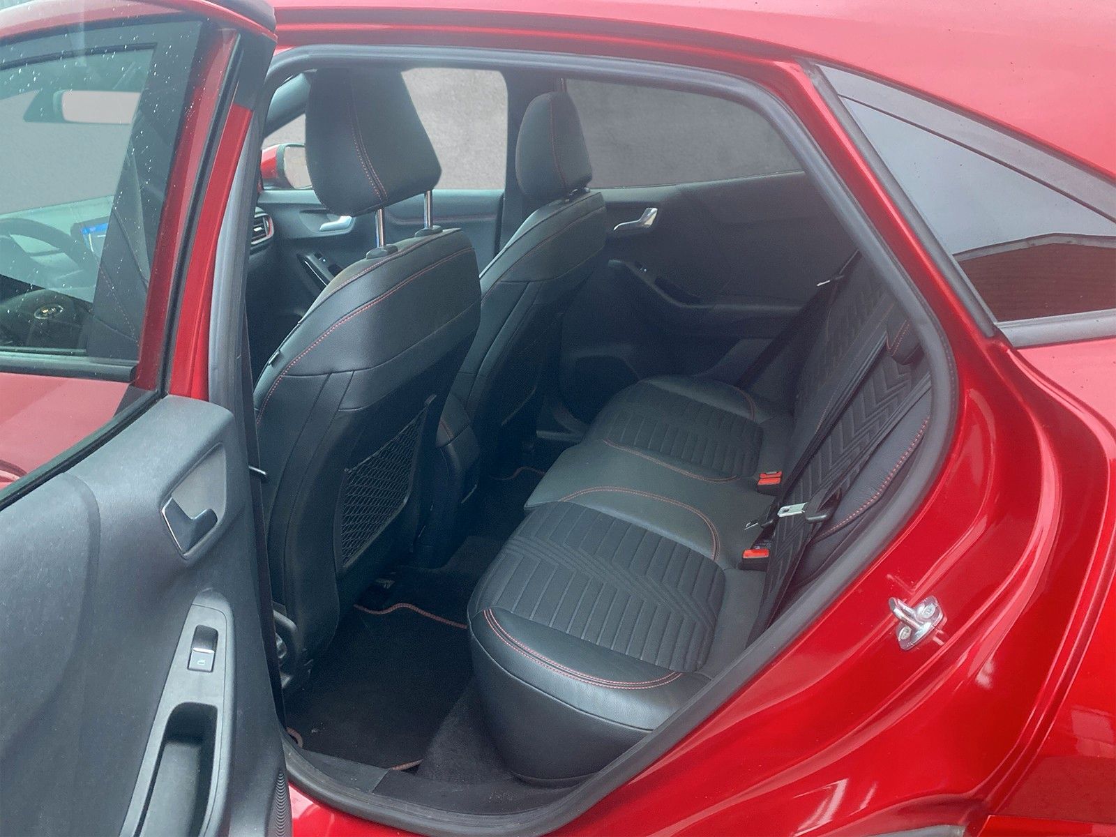 Fahrzeugabbildung Ford Puma Hybrid ST-Line X 24 Monate Garantie
