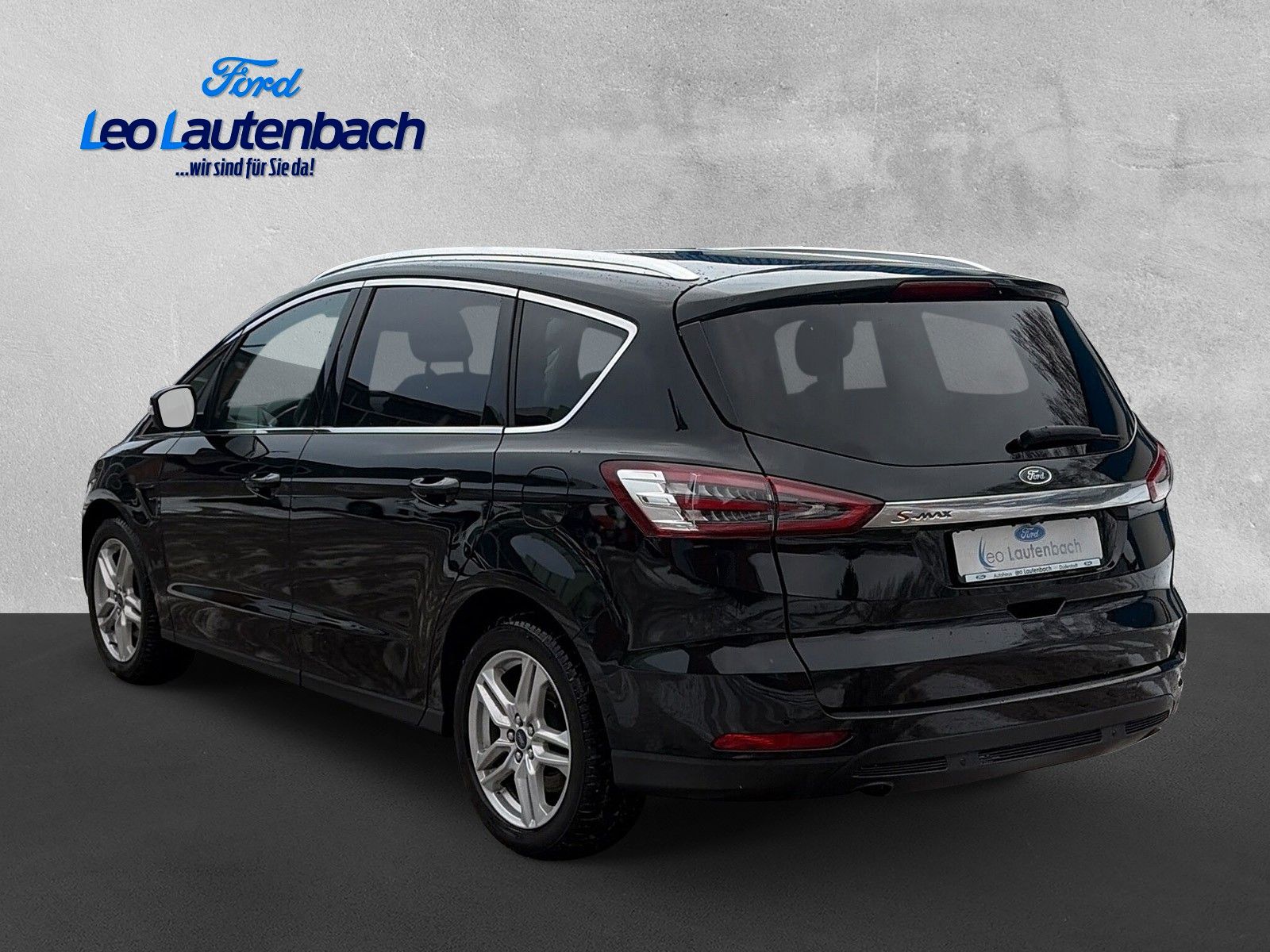 Fahrzeugabbildung Ford S-MAX Titanium Neuer Motor