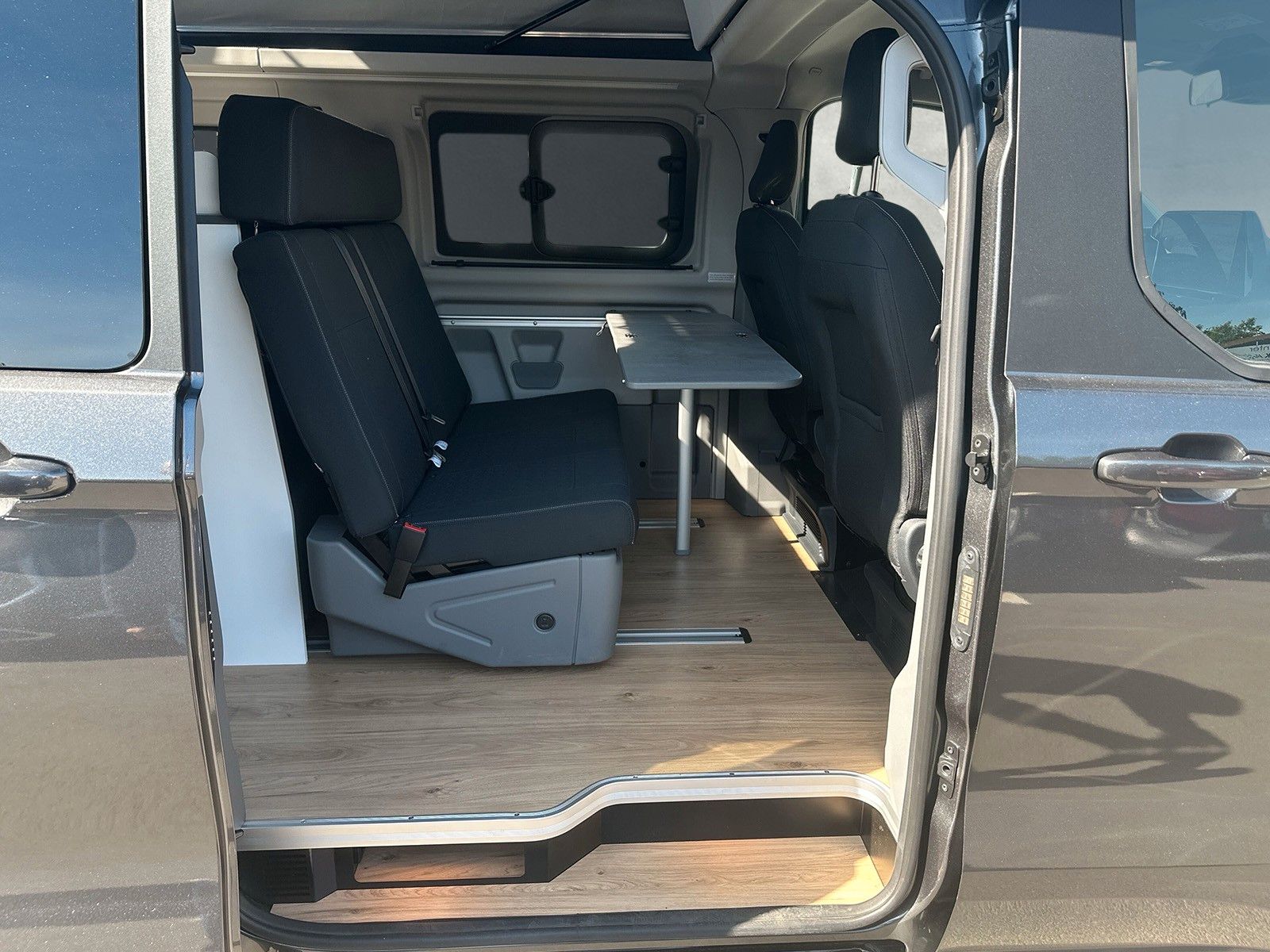 Fahrzeugabbildung Ford Nugget Titanium L1 mit PV Anlage/Techno 6