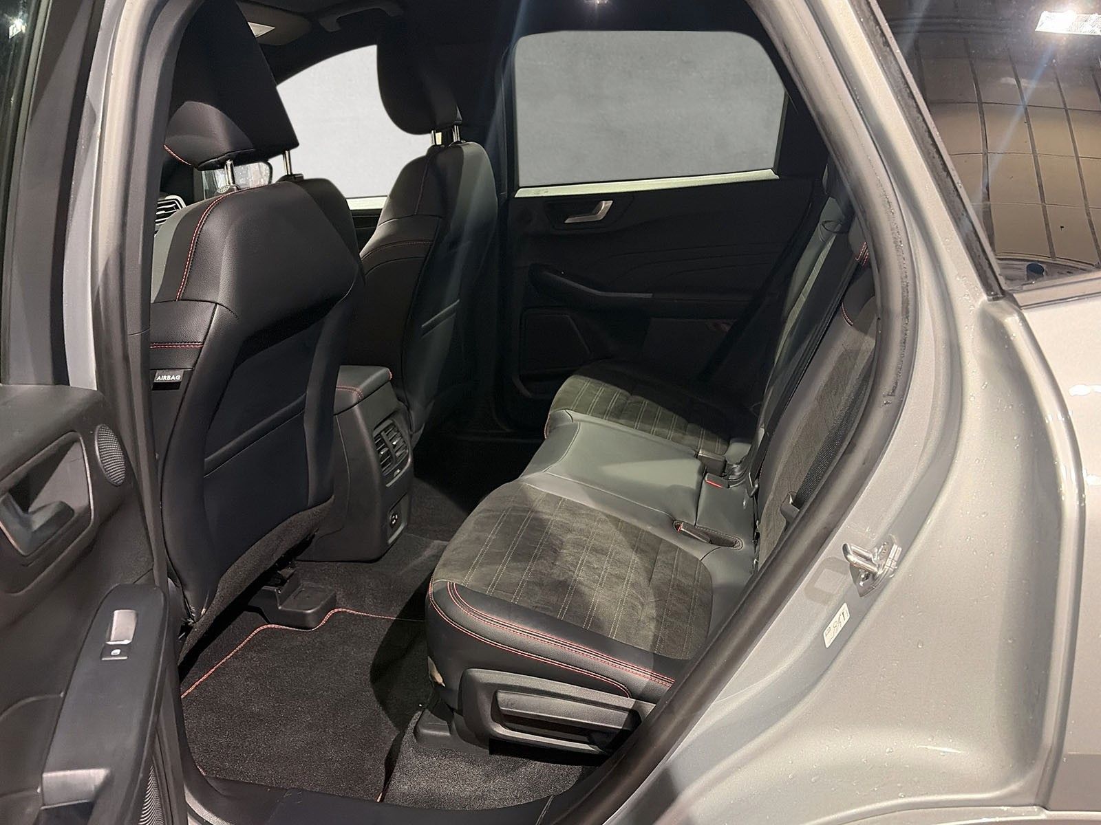 Fahrzeugabbildung Ford Kuga Plug-In Hybrid ST-Line X