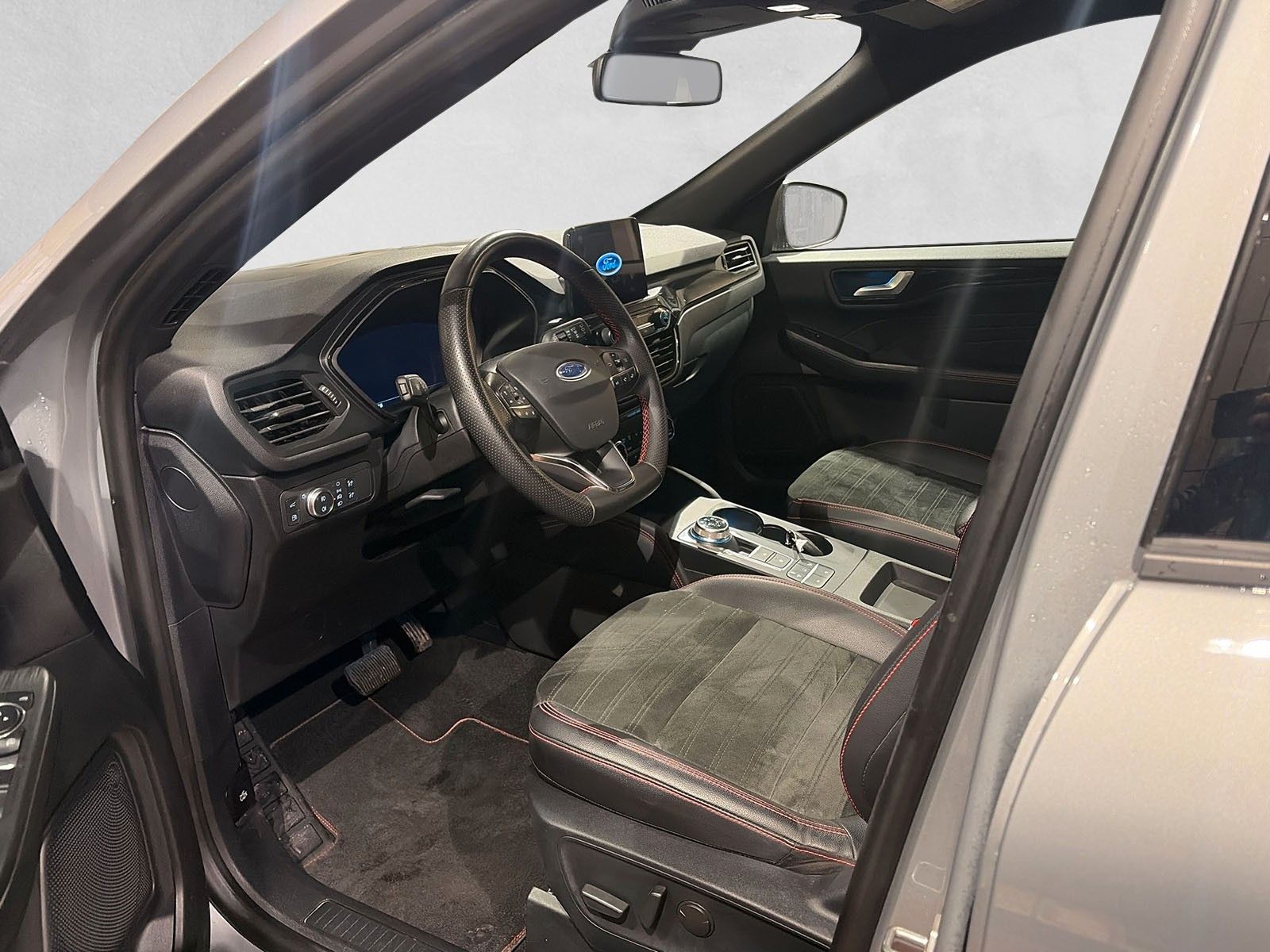 Fahrzeugabbildung Ford Kuga Plug-In Hybrid ST-Line X