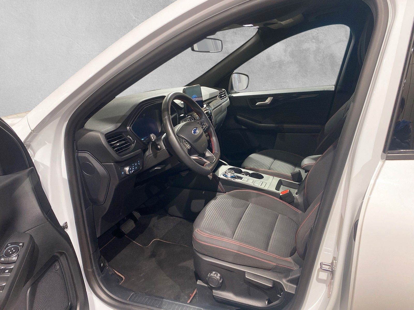 Fahrzeugabbildung Ford Kuga Plug-In Hybrid ST-Line
