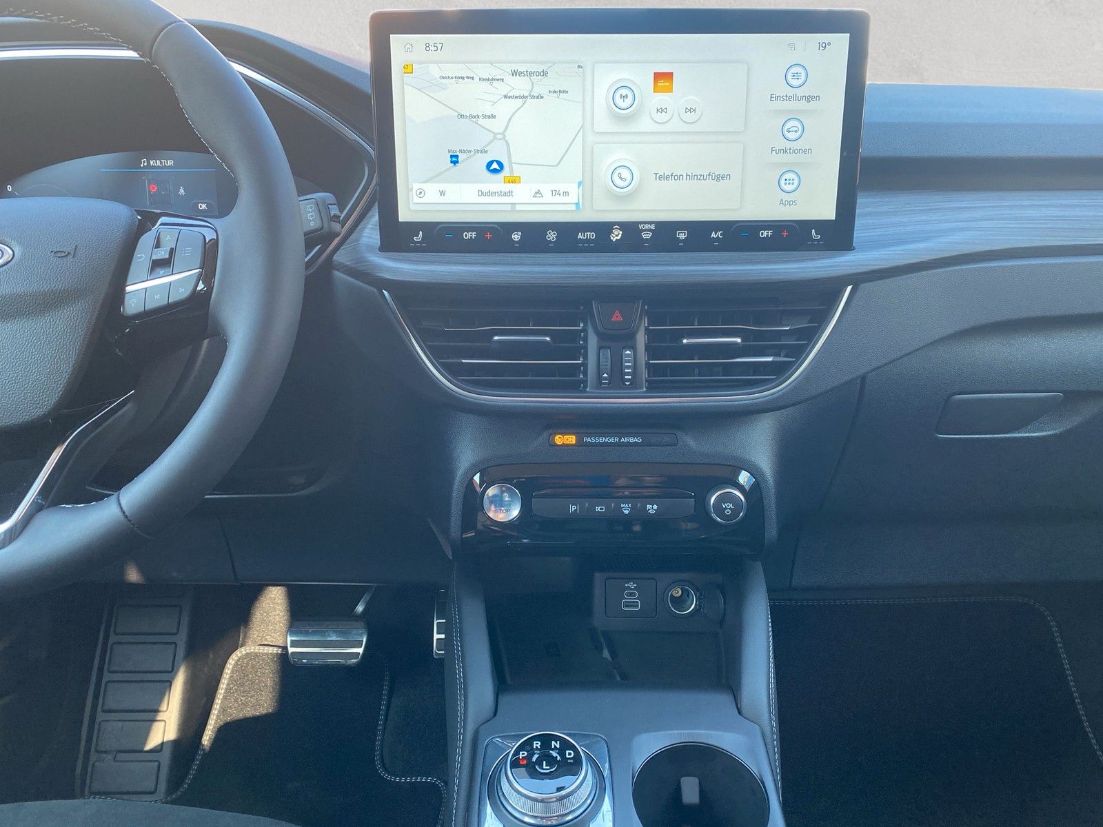 Fahrzeugabbildung Ford Kuga Hybrid Active X 4X4