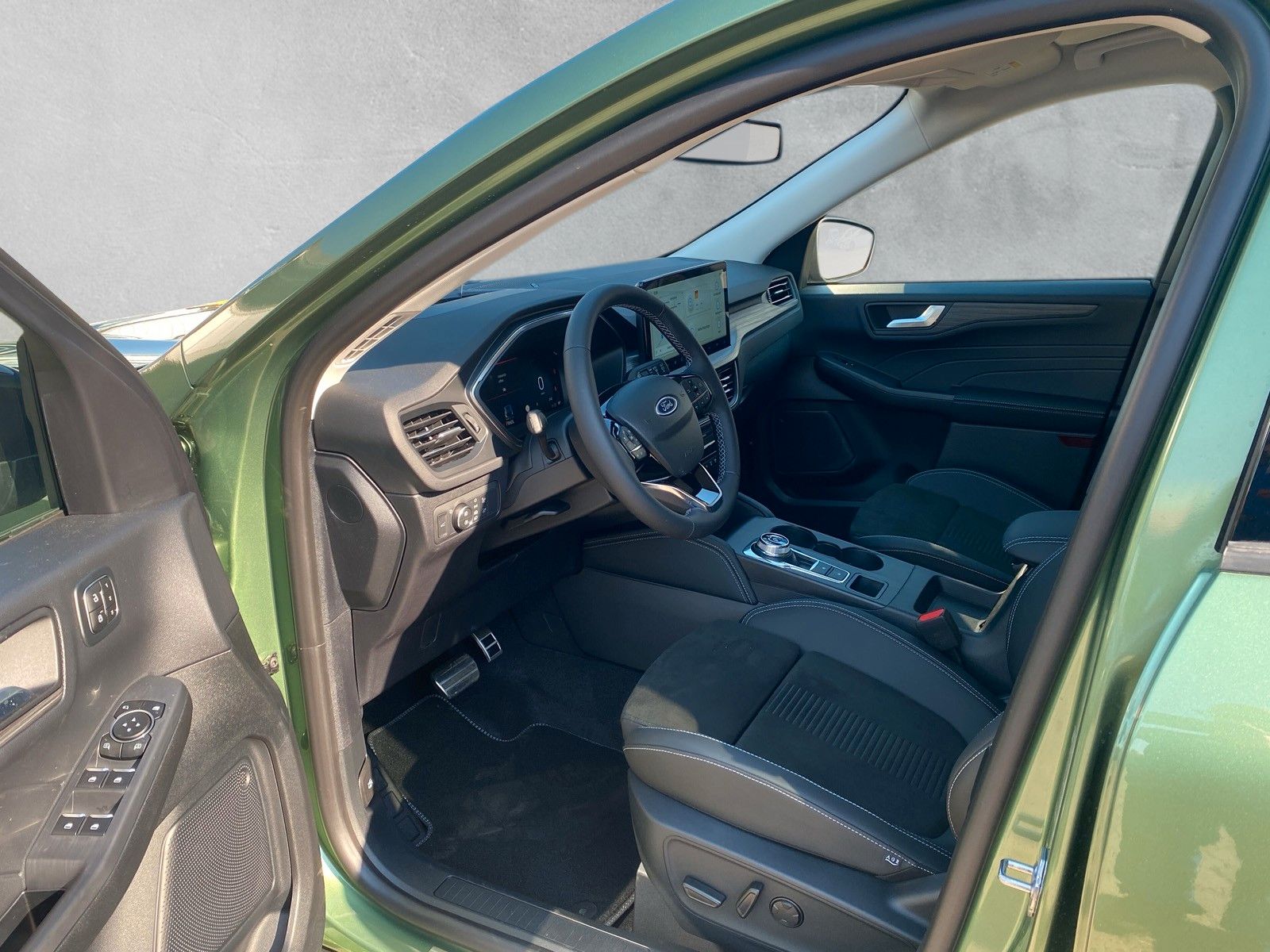 Fahrzeugabbildung Ford Kuga Hybrid Active X 4X4