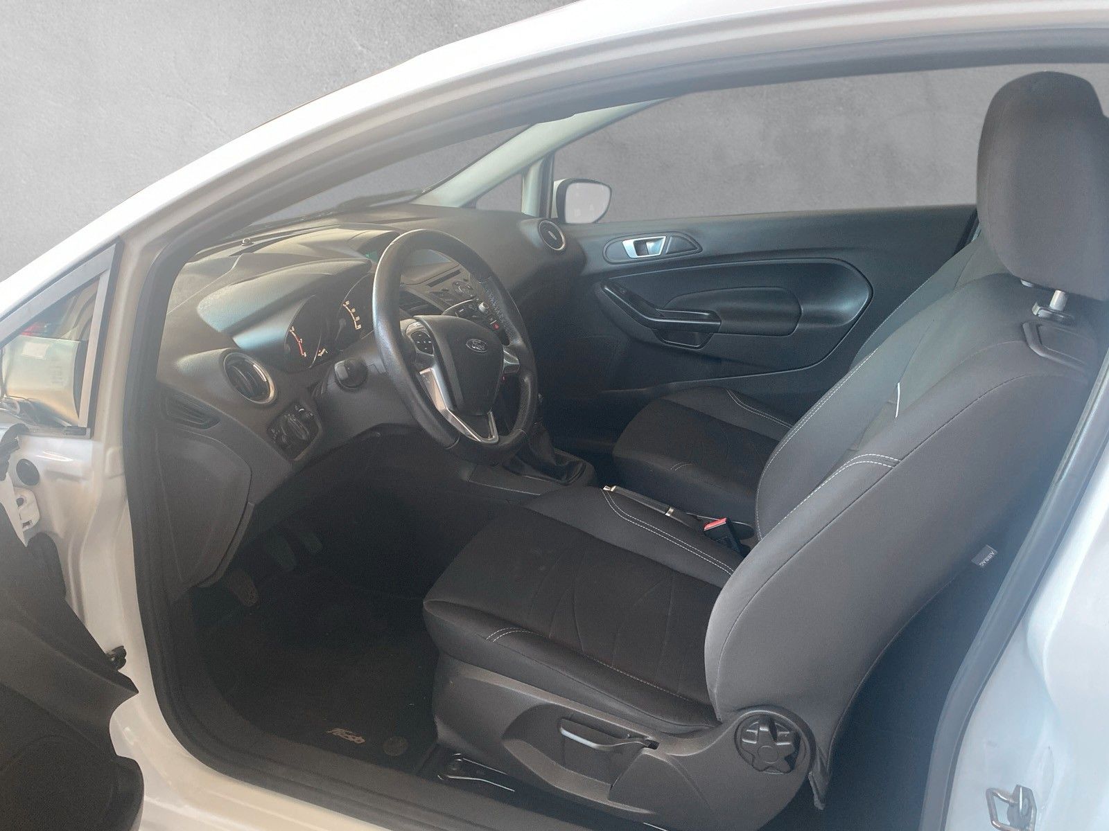 Fahrzeugabbildung Ford Fiesta Trend 3-türig