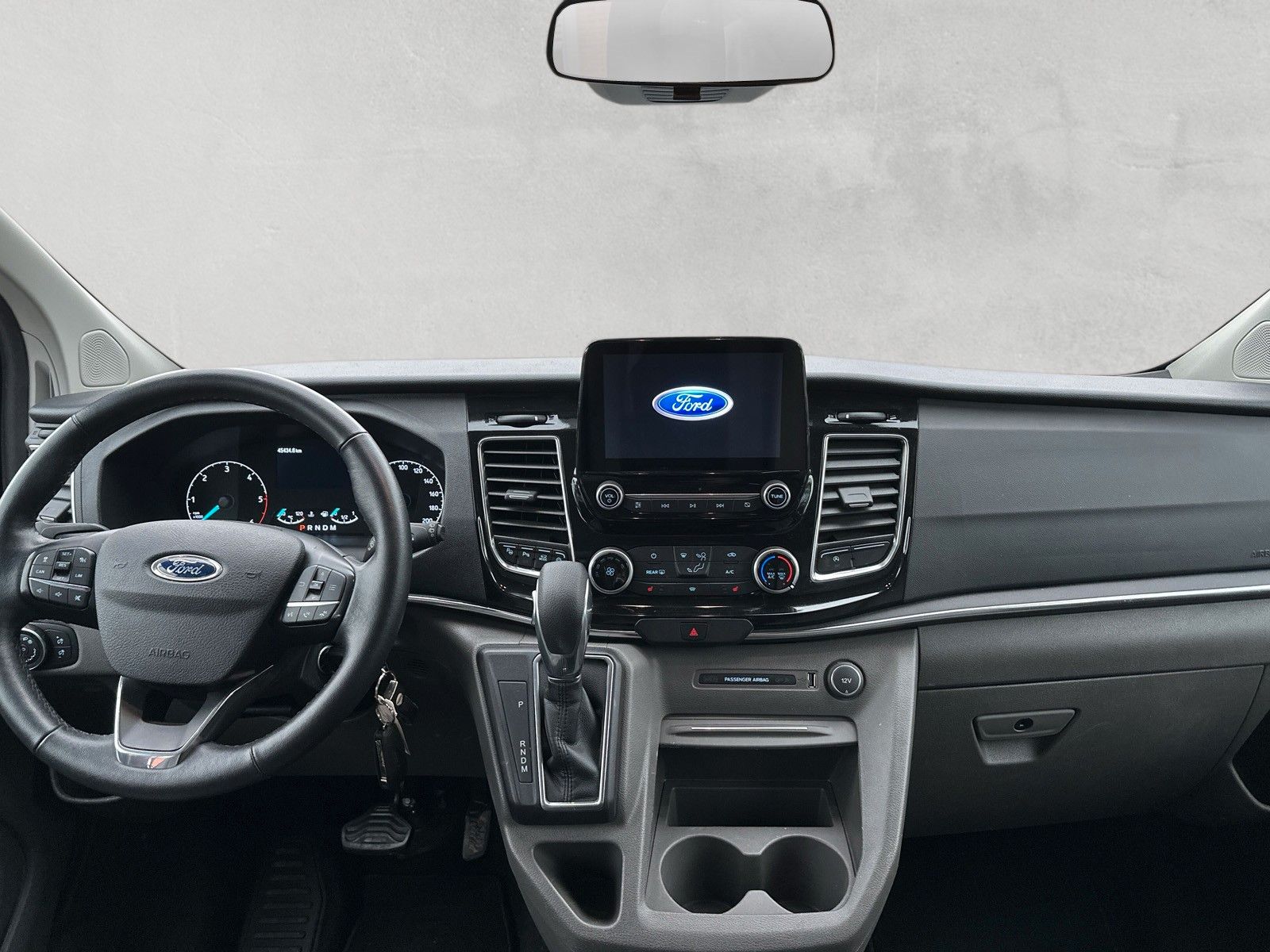 Fahrzeugabbildung Ford Tourneo Custom Titanium X L1