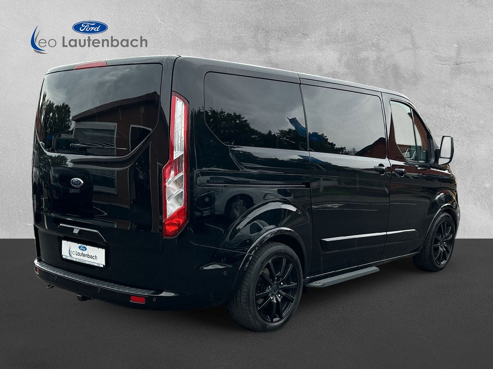 Fahrzeugabbildung Ford Tourneo Custom Titanium X L1