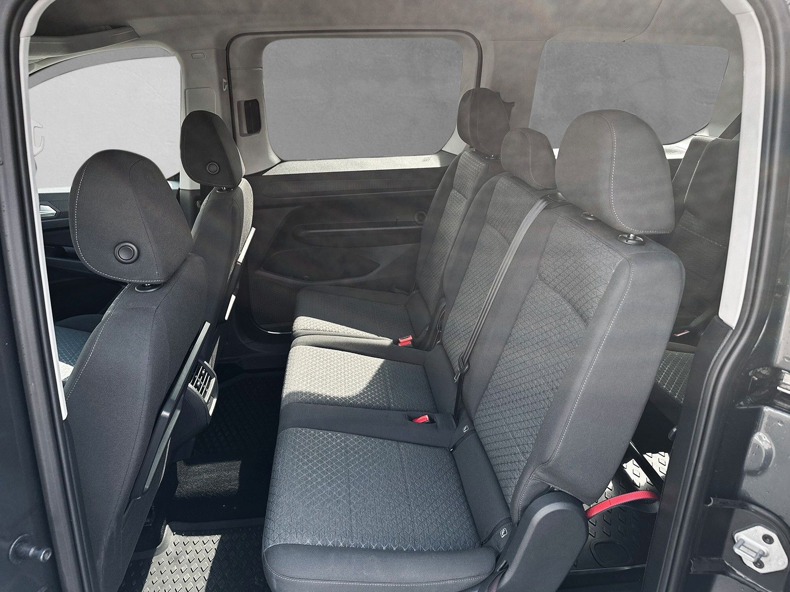 Fahrzeugabbildung Ford Grand Tourneo Connect Titanium
