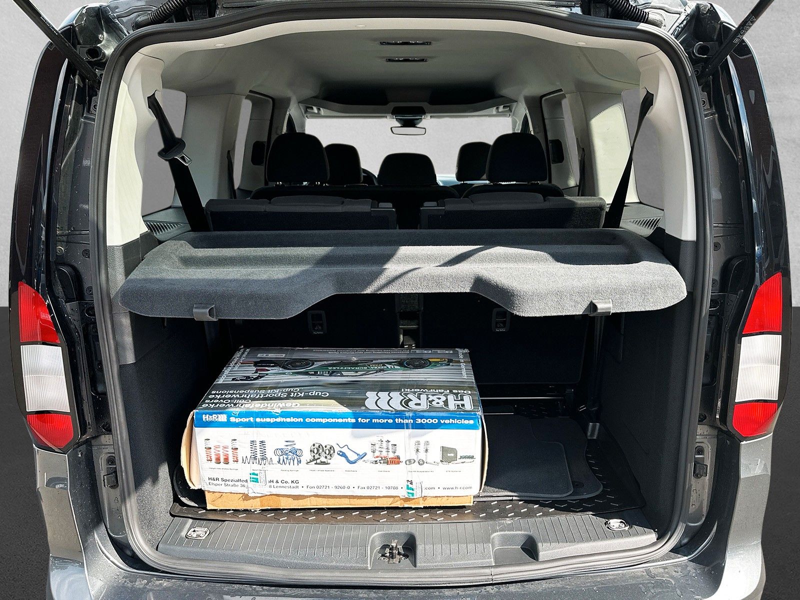Fahrzeugabbildung Ford Grand Tourneo Connect Titanium