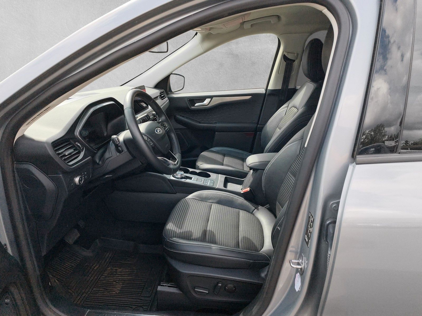 Fahrzeugabbildung Ford Kuga Titanium X Allrad